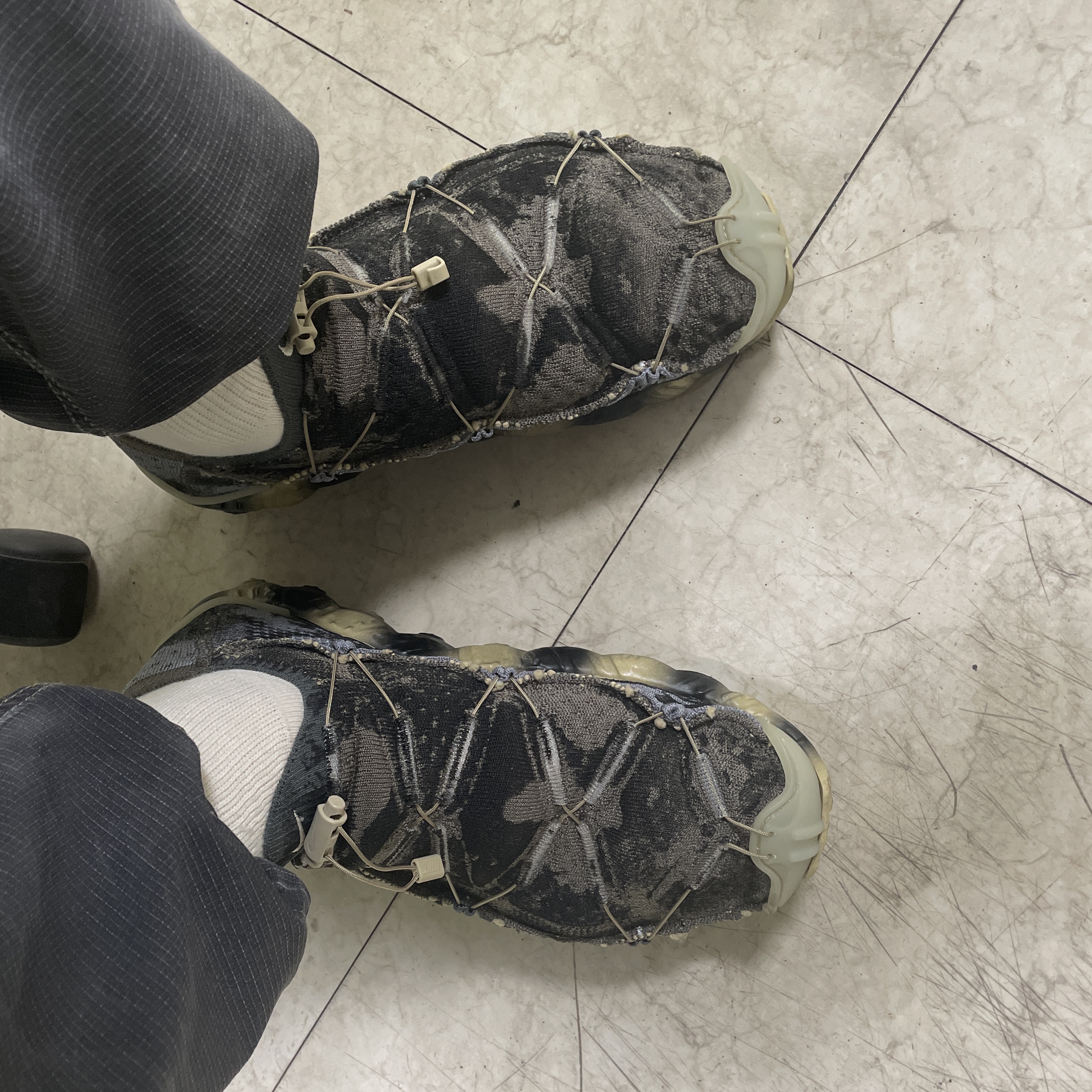 Nike ISPA Mindbody Olive Grey 착용 스타일