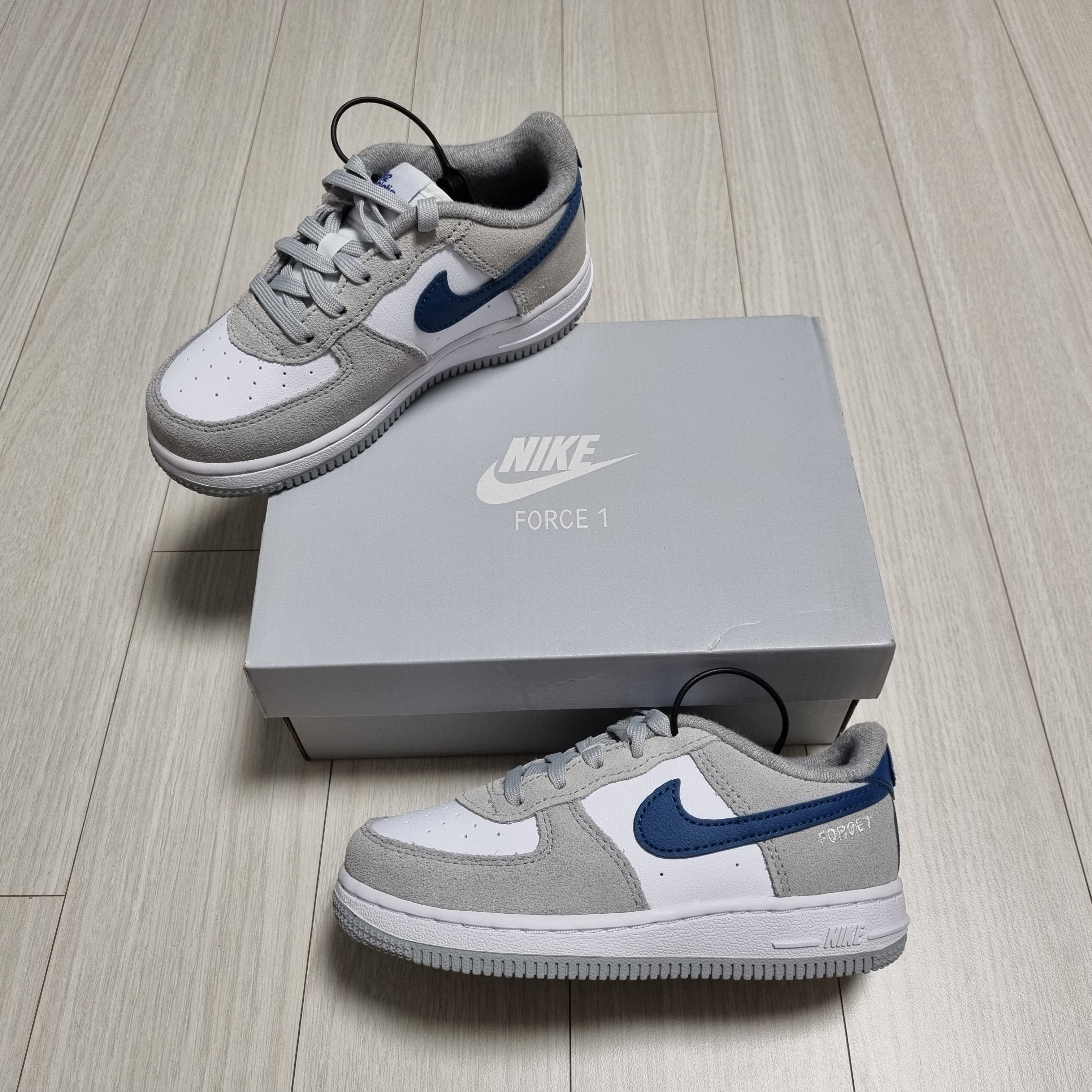 (TD) Nike Force 1 LV8 Athletic Club Light Smoke Grey Marina 착용 스타일 - 1