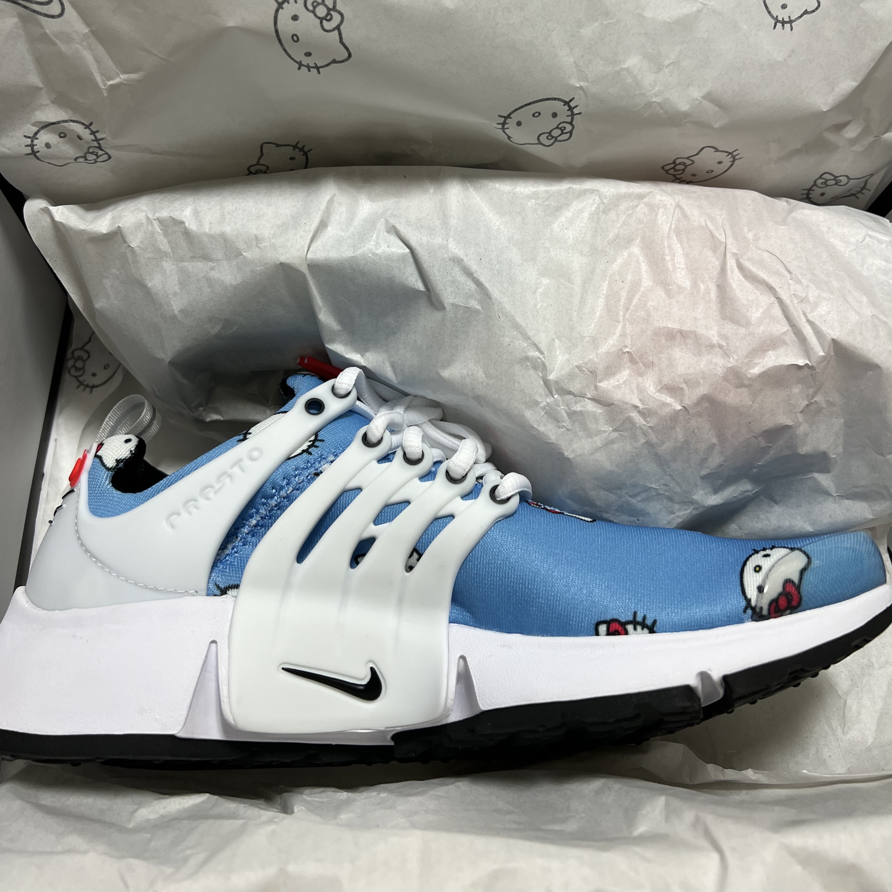 Nike x Hello Kitty Air Presto University Blue 착용 스타일