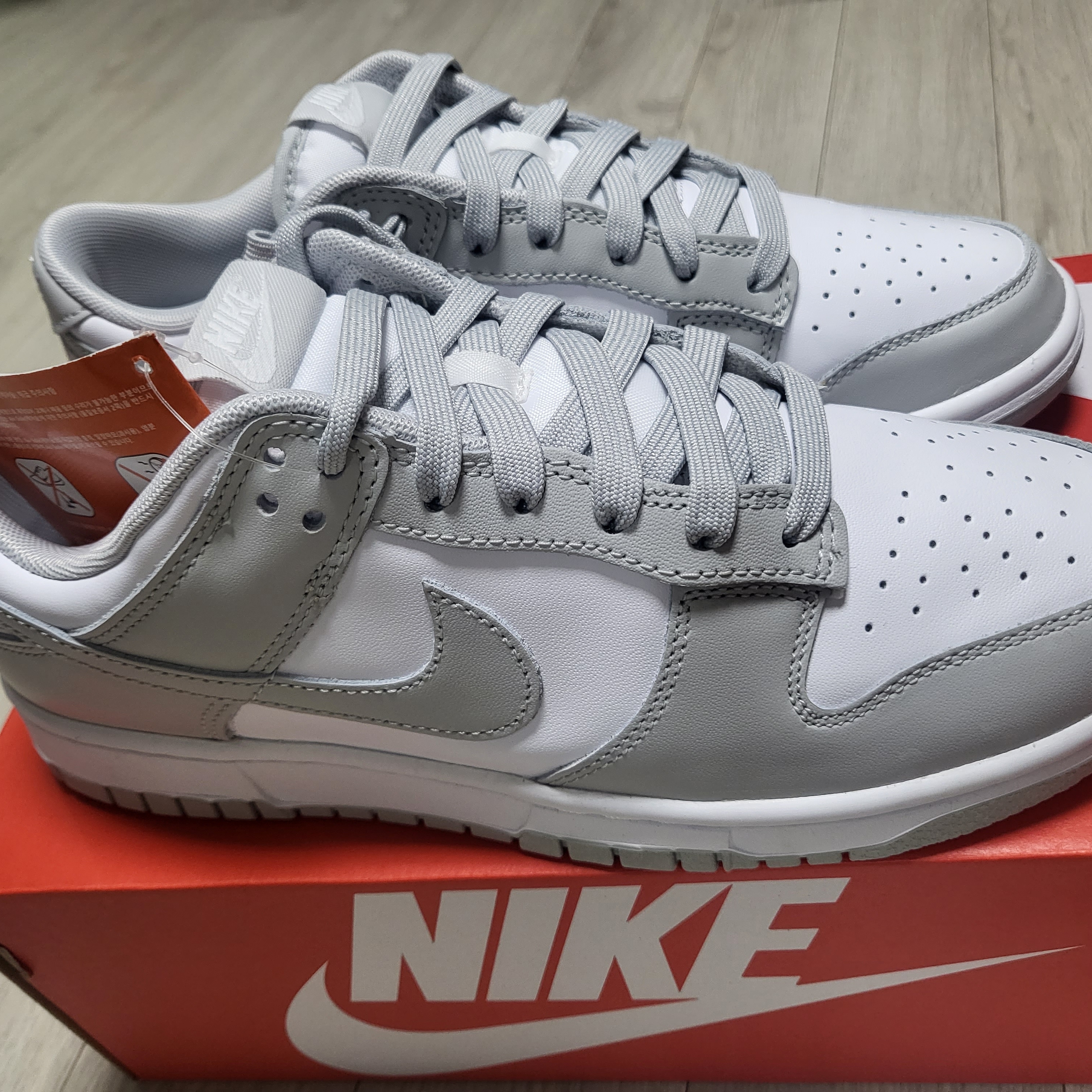 Nike Dunk Low Retro Grey Fog 착용 스타일 - 1