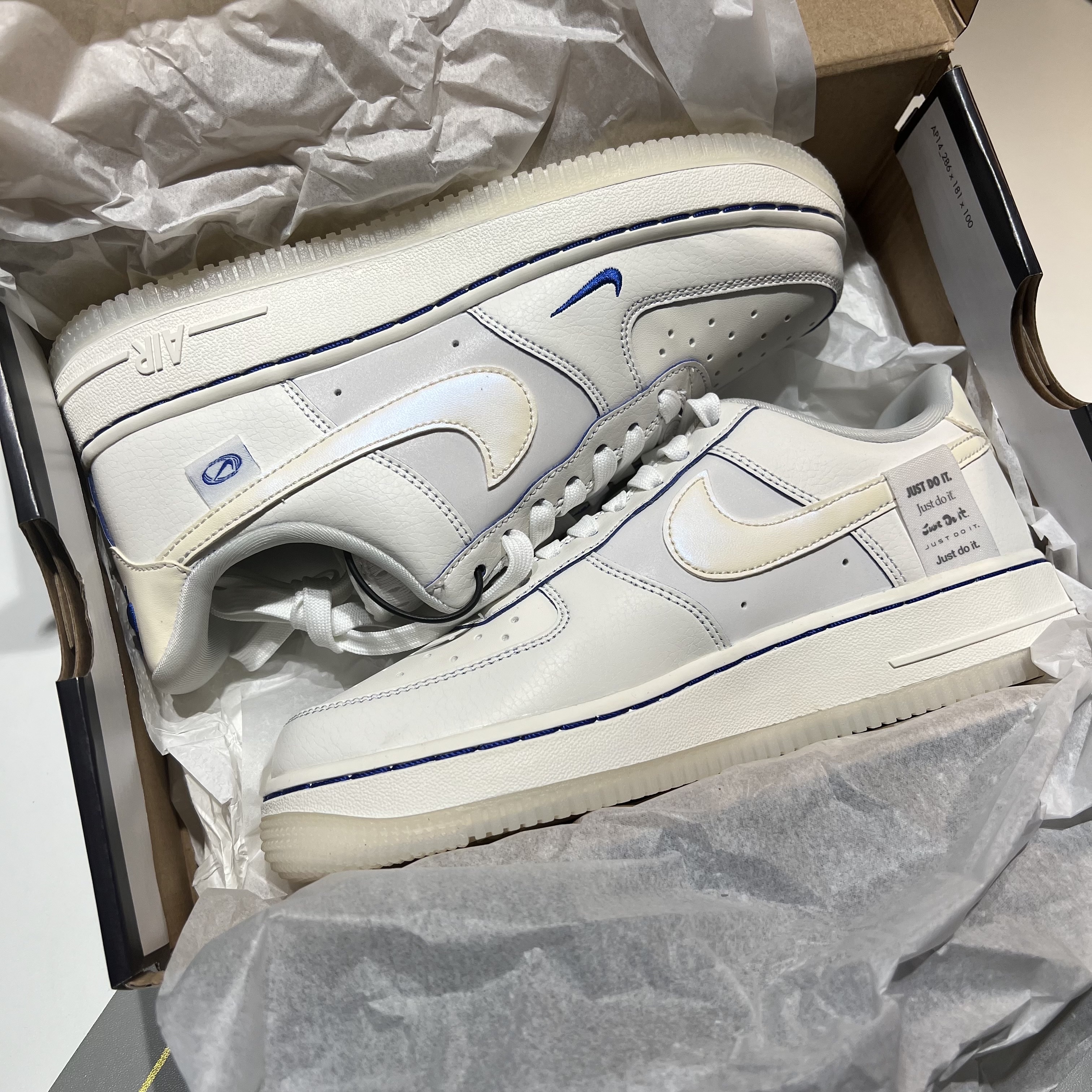 (W) Nike Air Force 1 '07 LX Game Royal Sail 착용 스타일 - 4