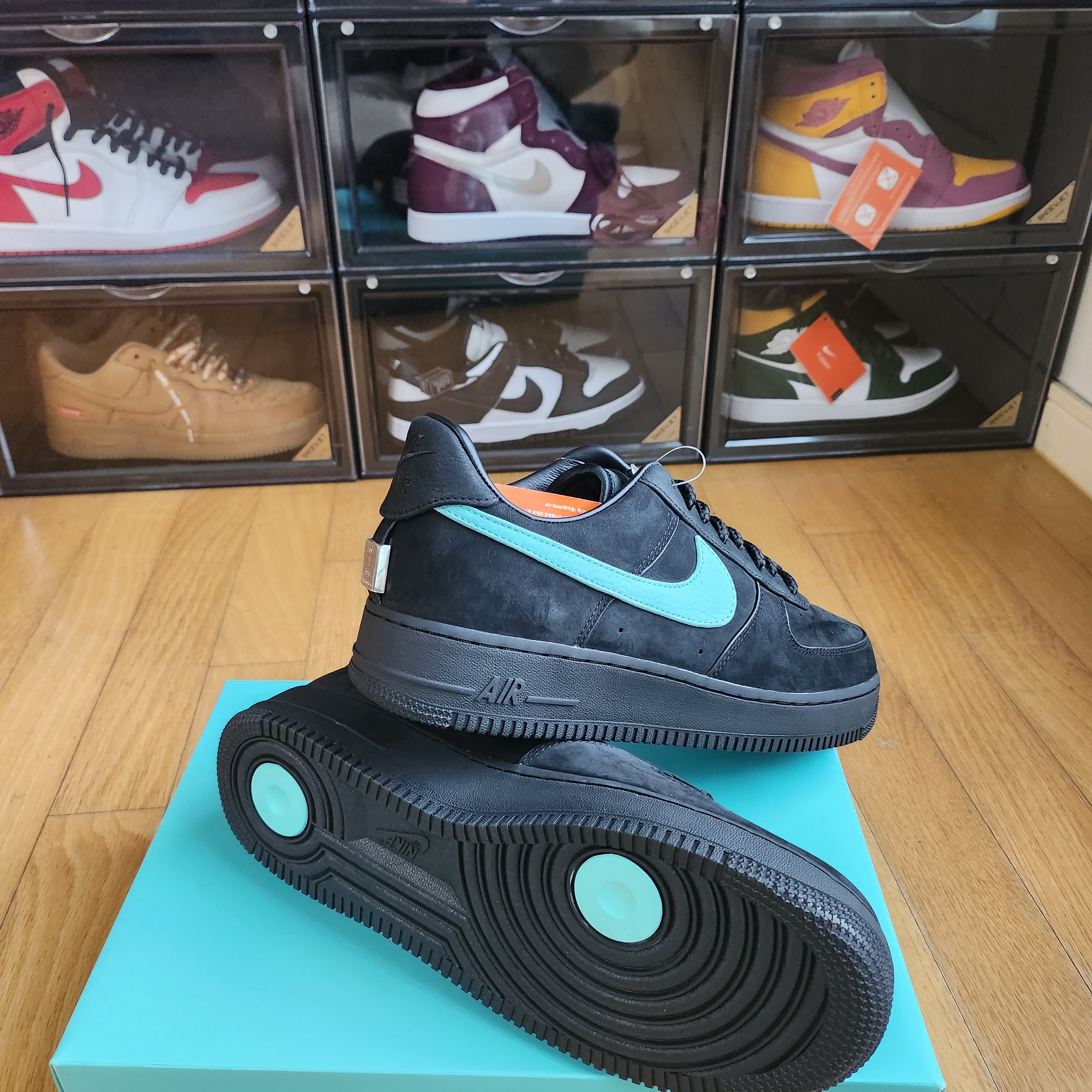 Nike x Tiffany & Co. Air Force 1 Low SP 1837 착용 스타일 - 1