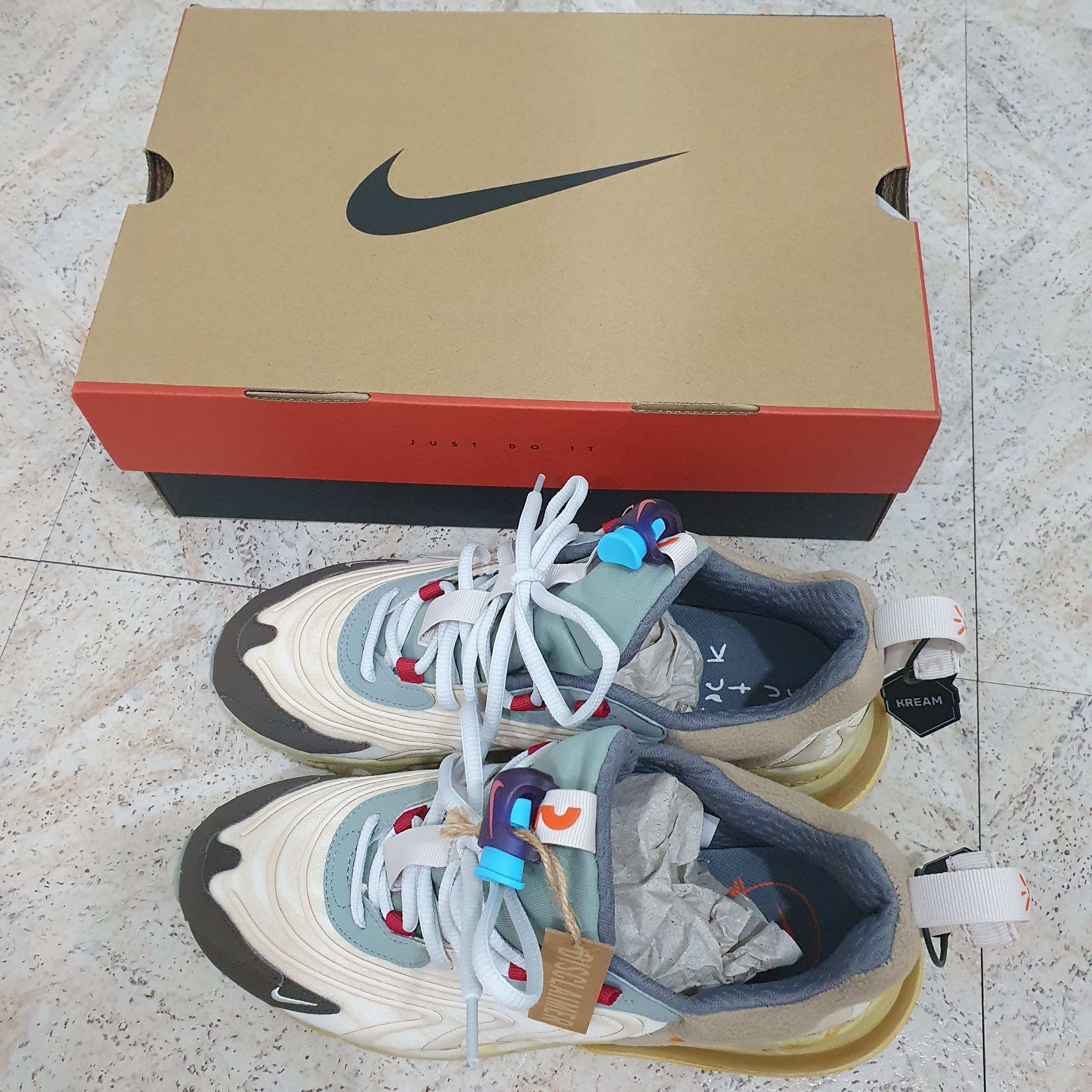 Nike x Travis Scott Air Max 270 React Cactus Trails 착용 스타일 - 1