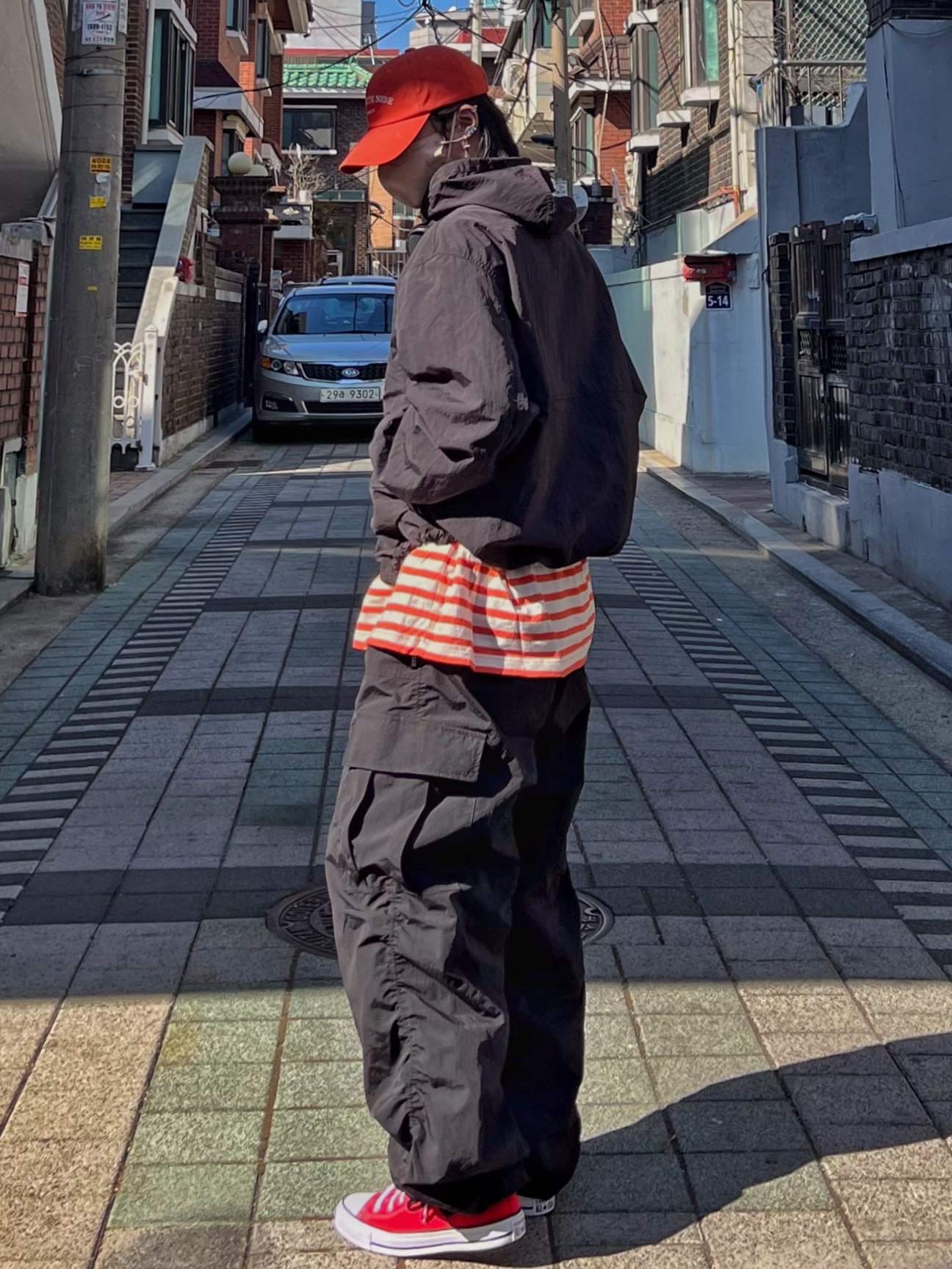 Converse Chuck Taylor All Star Core High Red, Sony WH-CH520 Black (Sony Korea Ver.) 착용 스타일 - 2