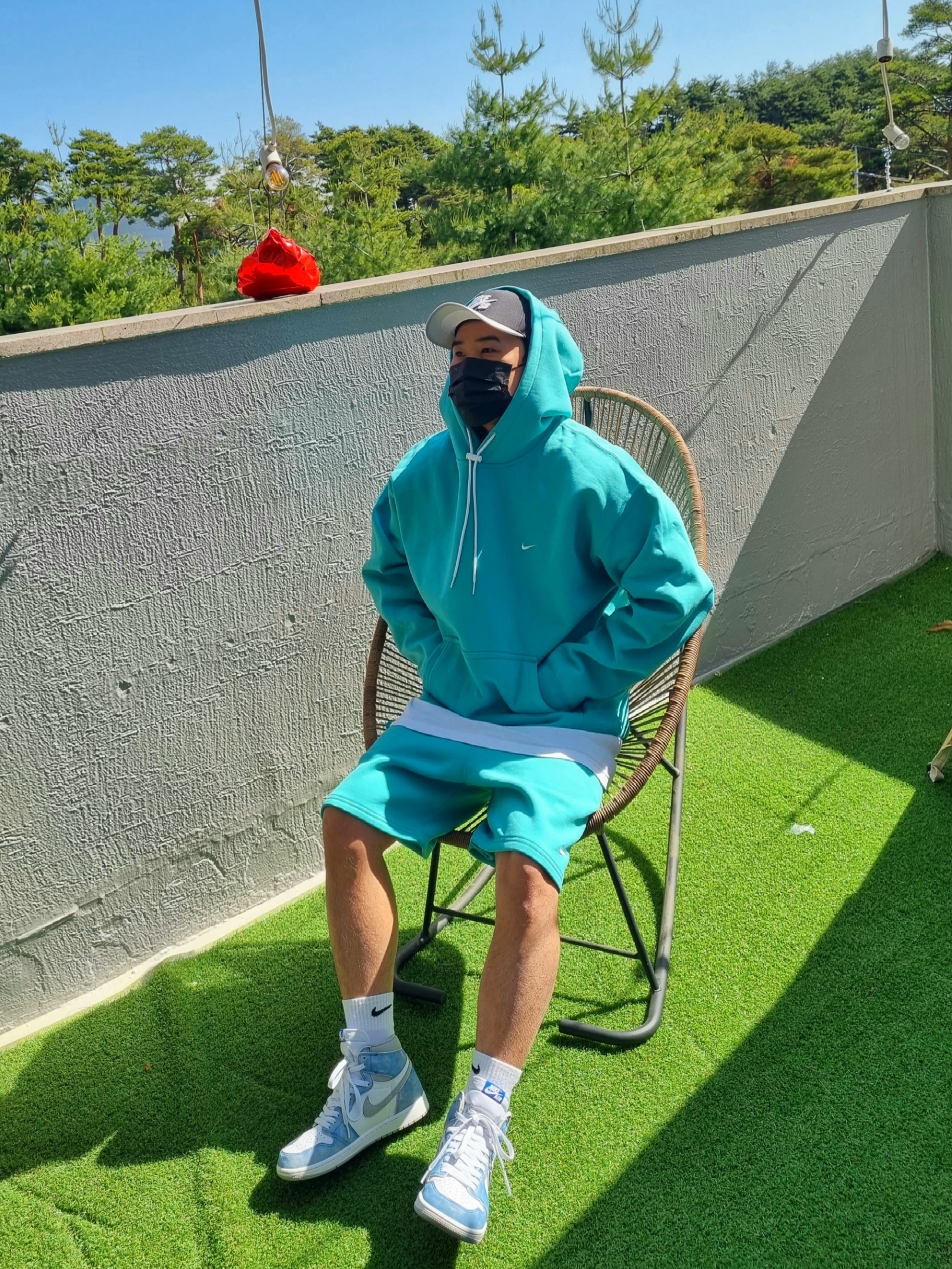 Nike NRG Solo Swoosh Fleece Hoodie Washed Teal - US/EU, Nike NRG Solo Swoosh Fleece Shorts Washed Teal - Asia 착용 스타일