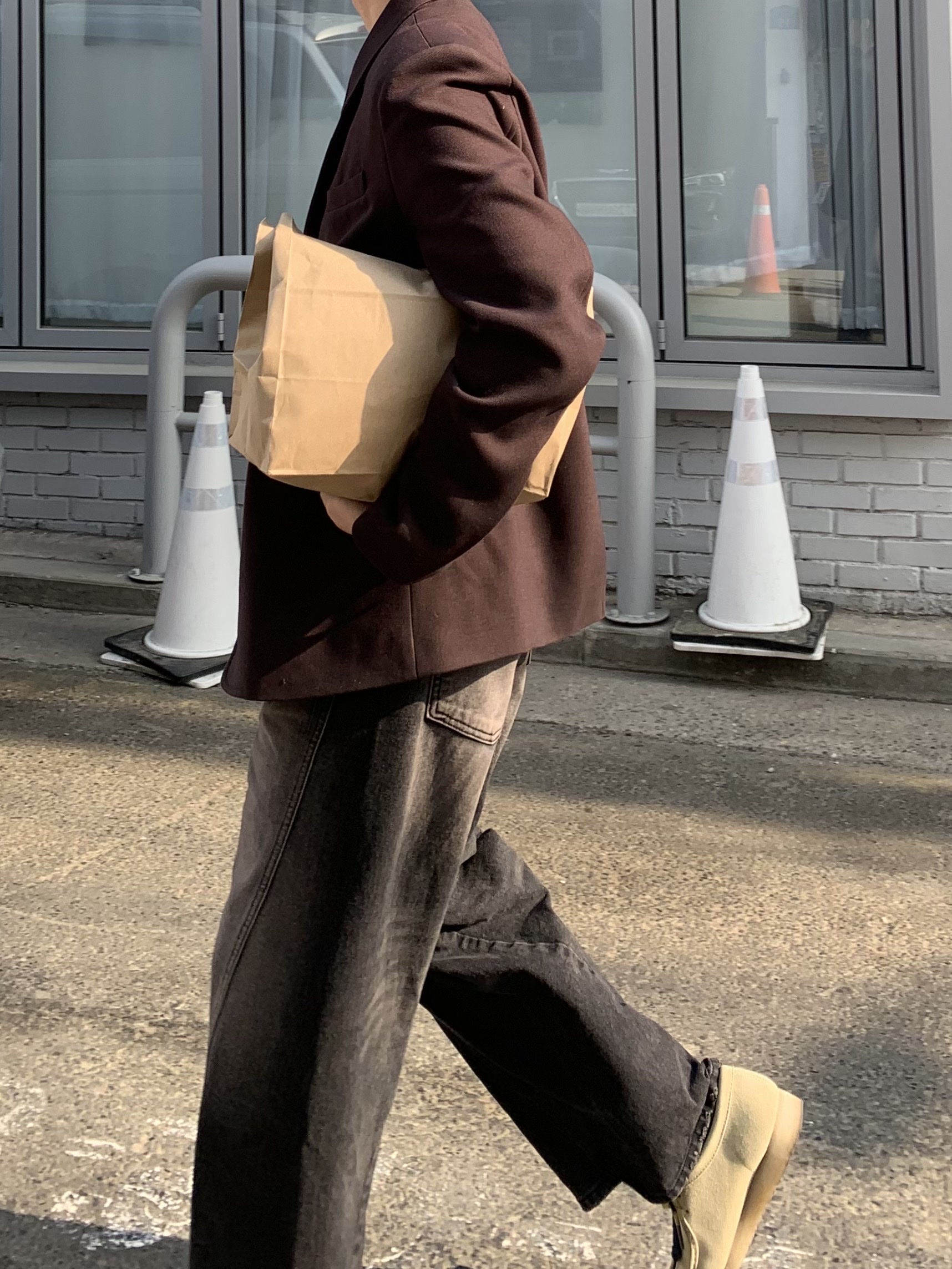 Clarks Wallabee Maple Suede 착용 스타일 - 3