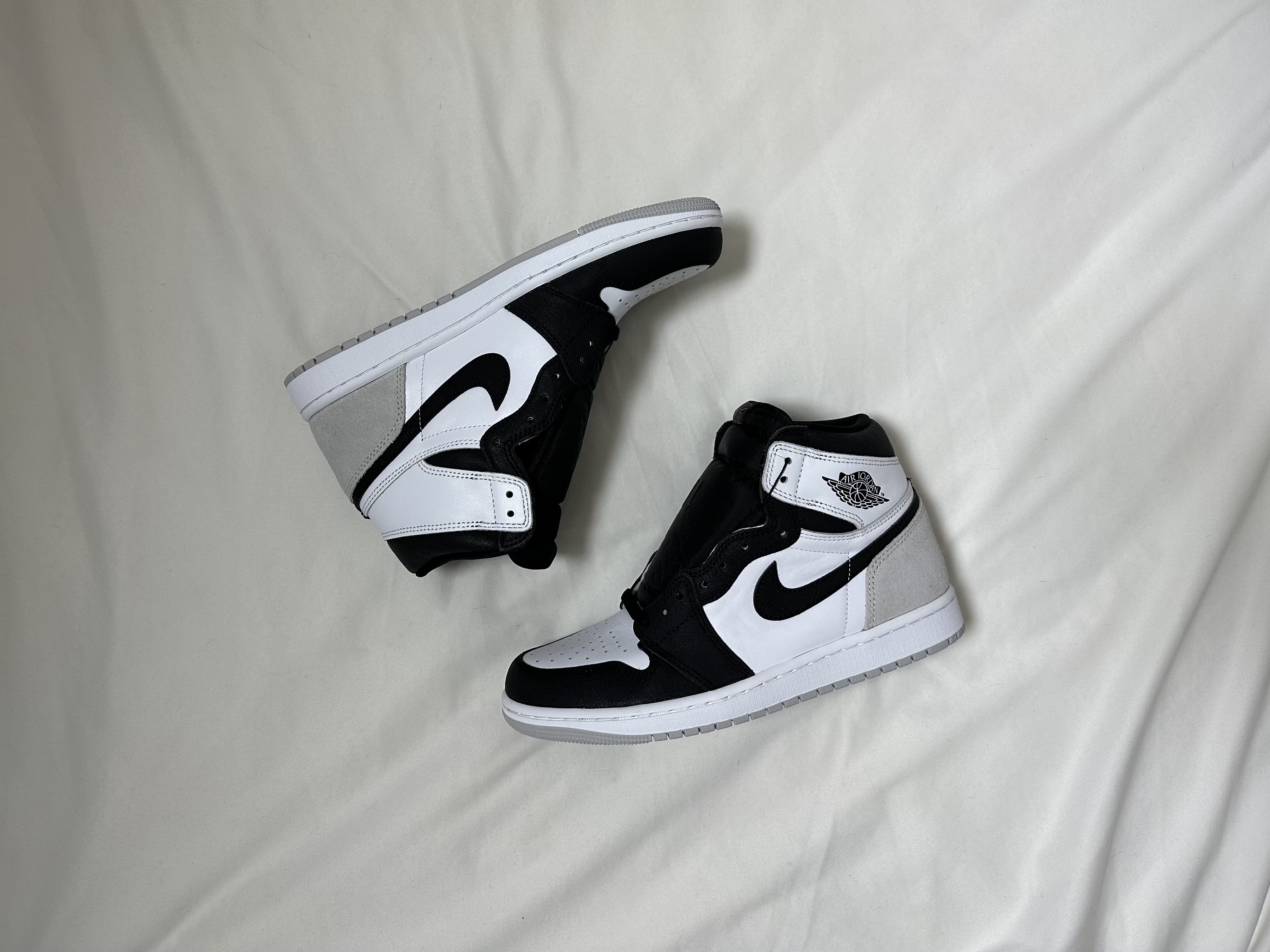 Jordan 1 Retro High OG Bleached Coral 착용 스타일 - 1