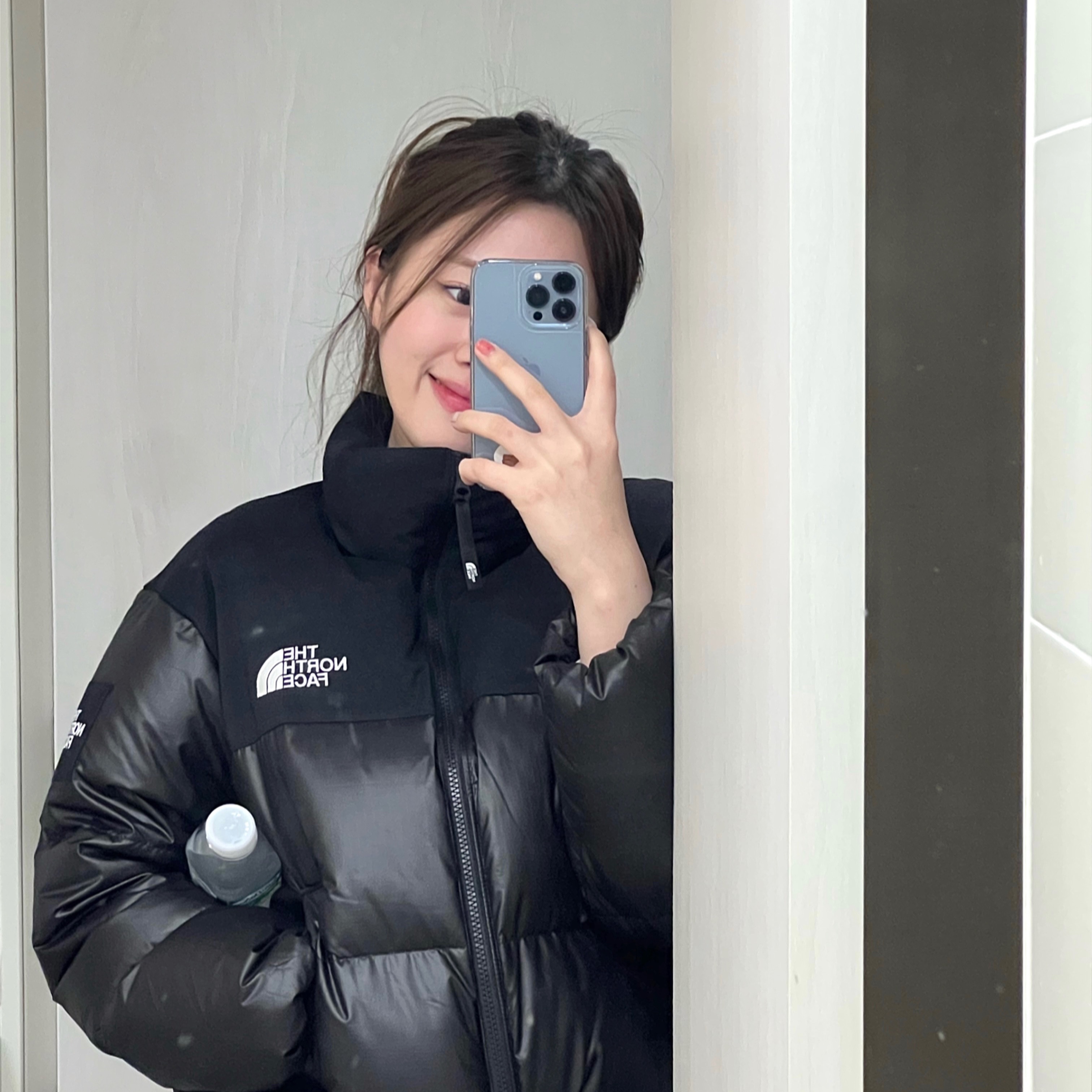 (W) The North Face White Label Novelty Nuptse Down Jacket Black 착용 스타일