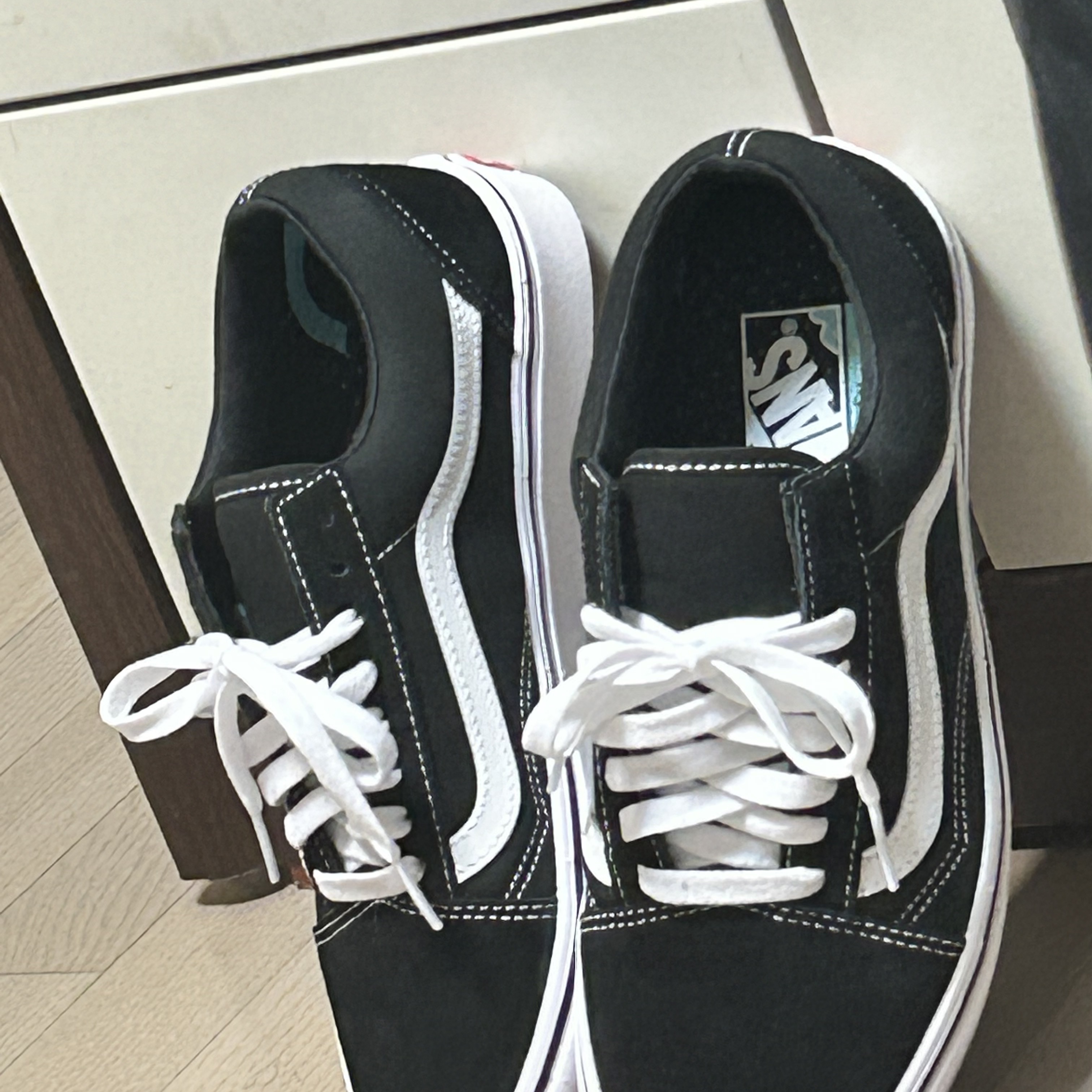 Vans ComfyCush Old Skool Black True white 착용 스타일