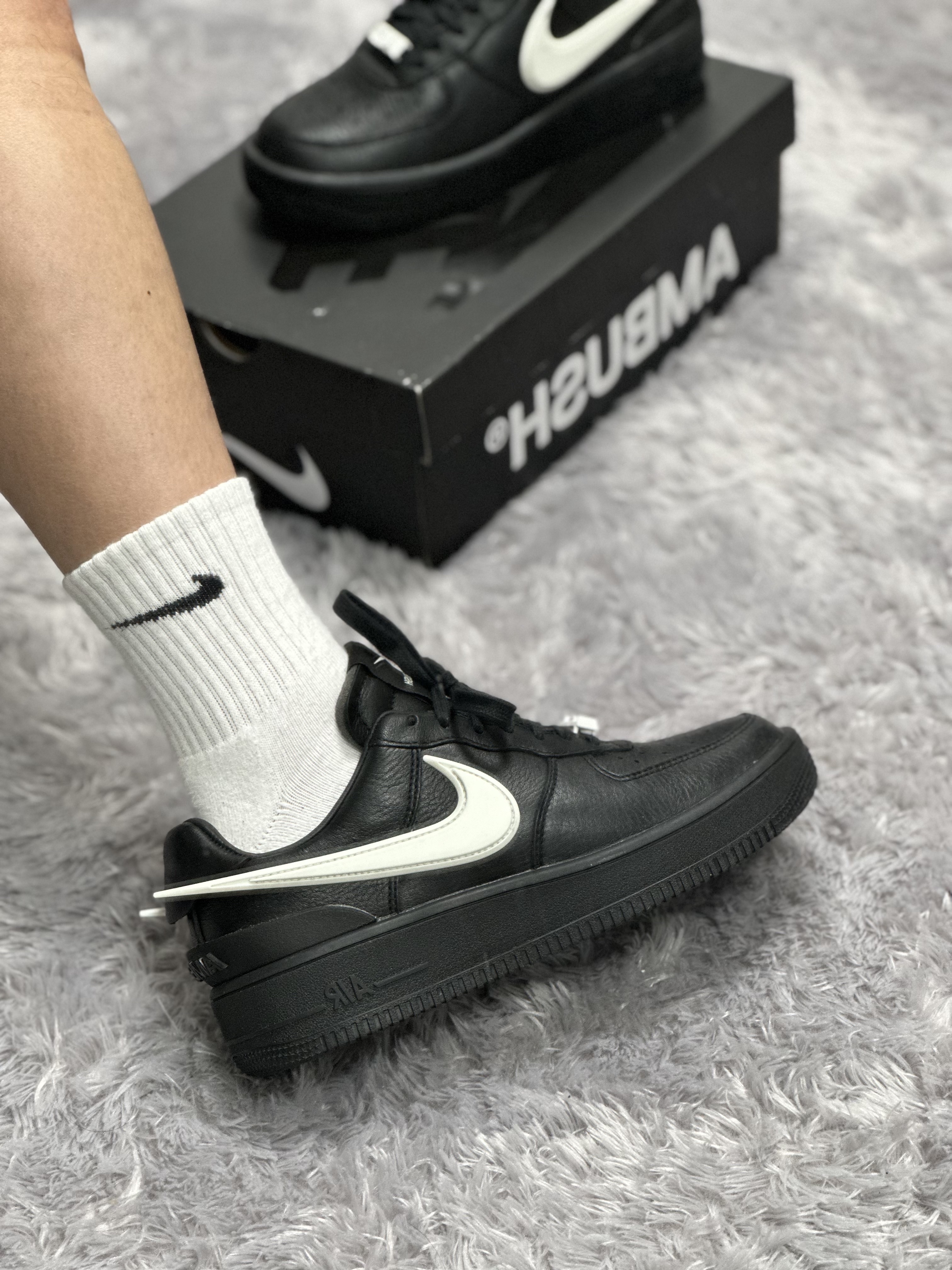 Nike x Ambush Air Force 1 Low SP Black 착용 스타일 - 1