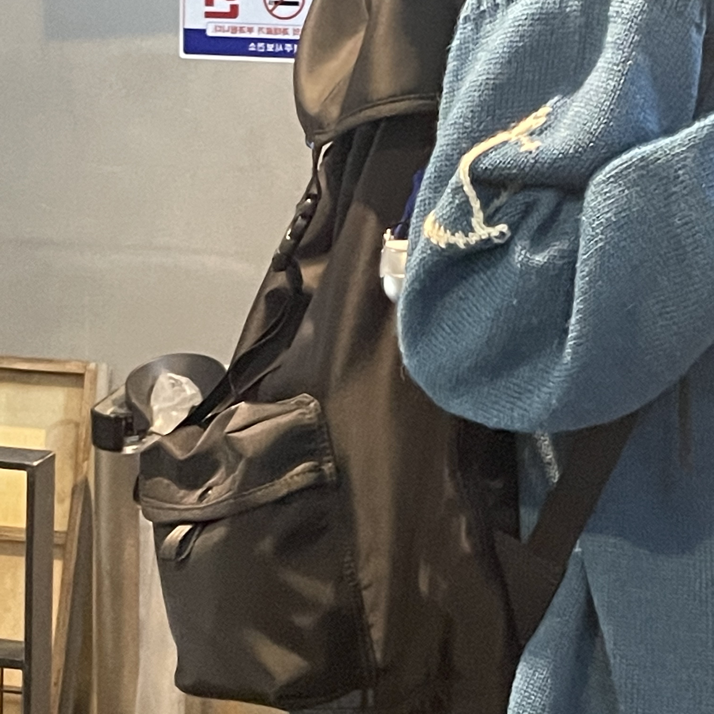 Ader Error x Zara Backpack Black 착용 스타일