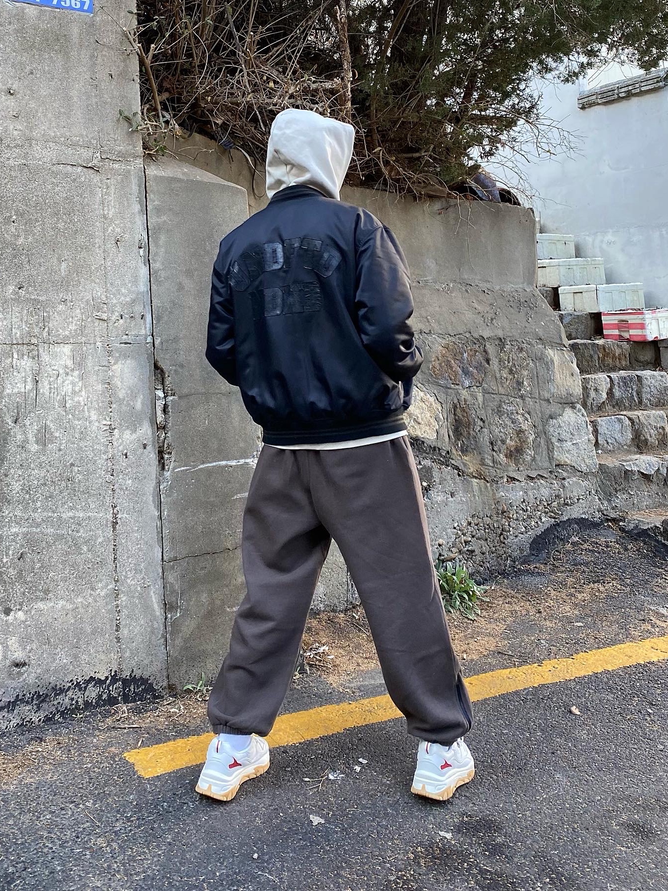 Essentials 1977 Hoodie Wheat - 22SS 착용 스타일 - 2