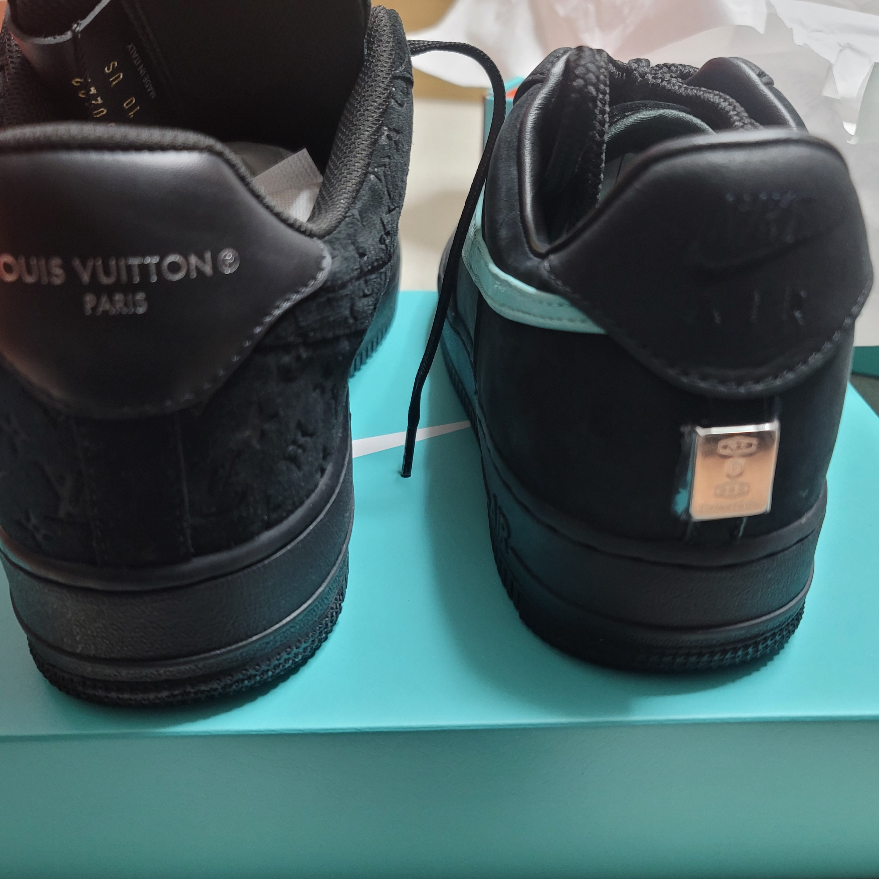 Nike x Tiffany & Co. Air Force 1 Low SP 1837, Louis Vuitton x Nike Air Force 1 Low by Virgil Abloh Black 착용 스타일 - 2