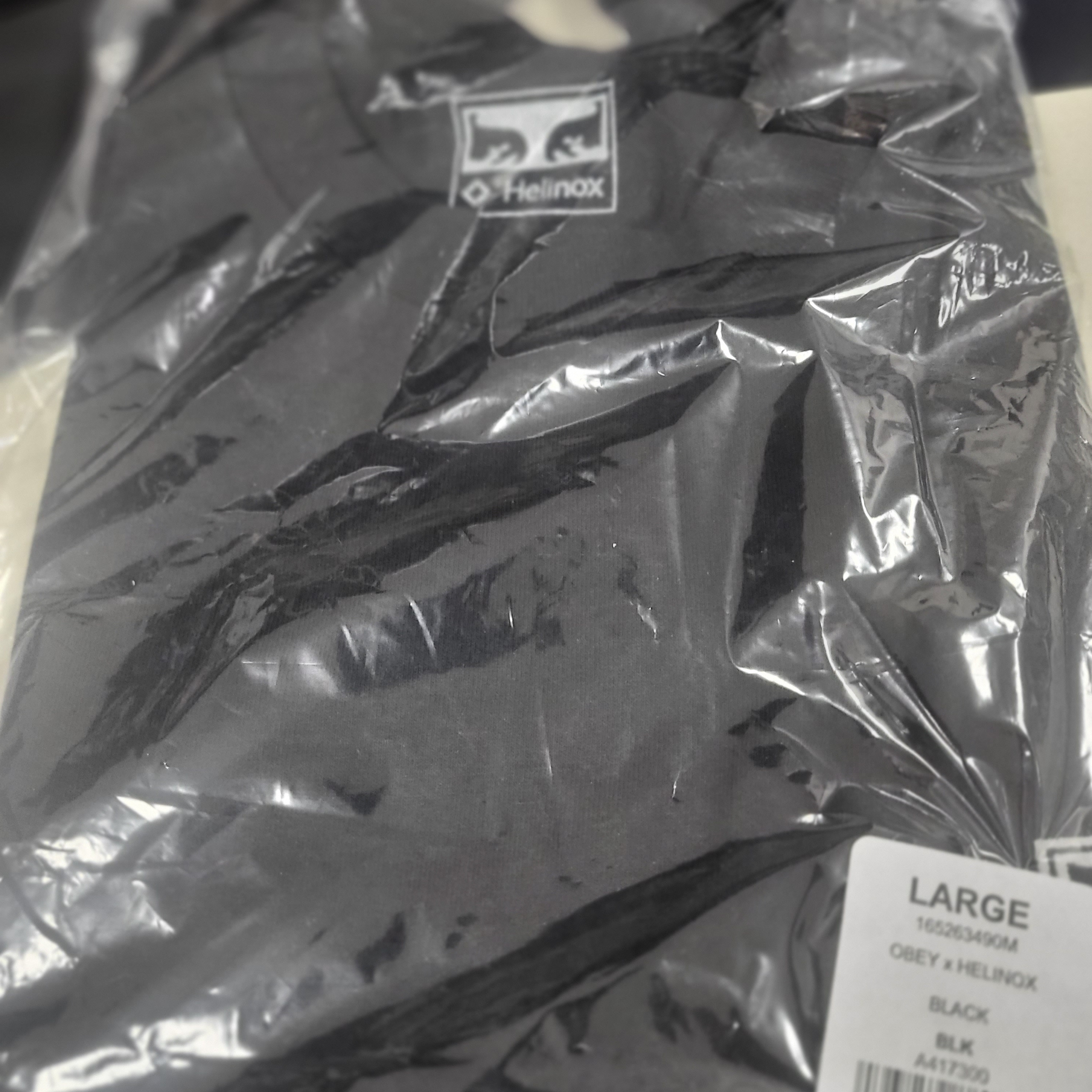 Helinox x Obey T-Shirt Black 착용 스타일