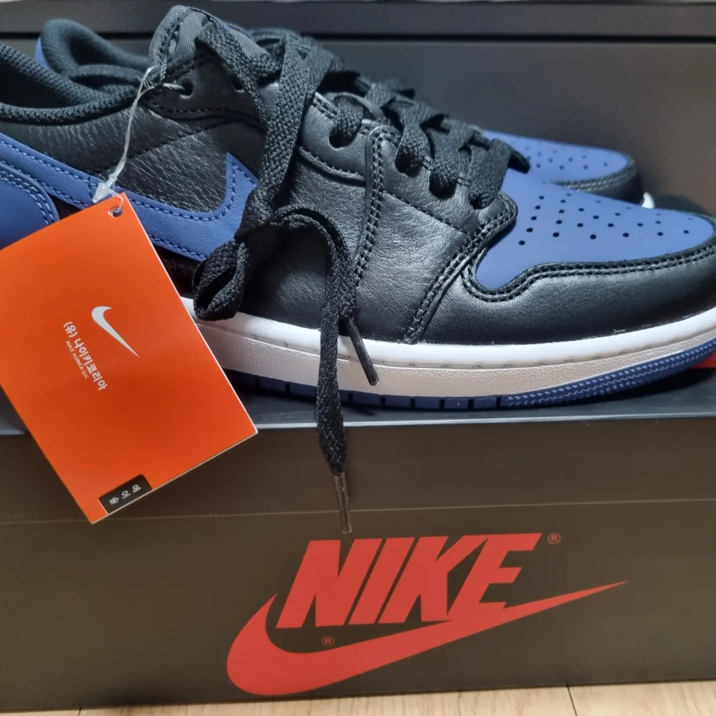 Jordan 1 Retro Low OG Mystic Navy 착용 스타일 - 2