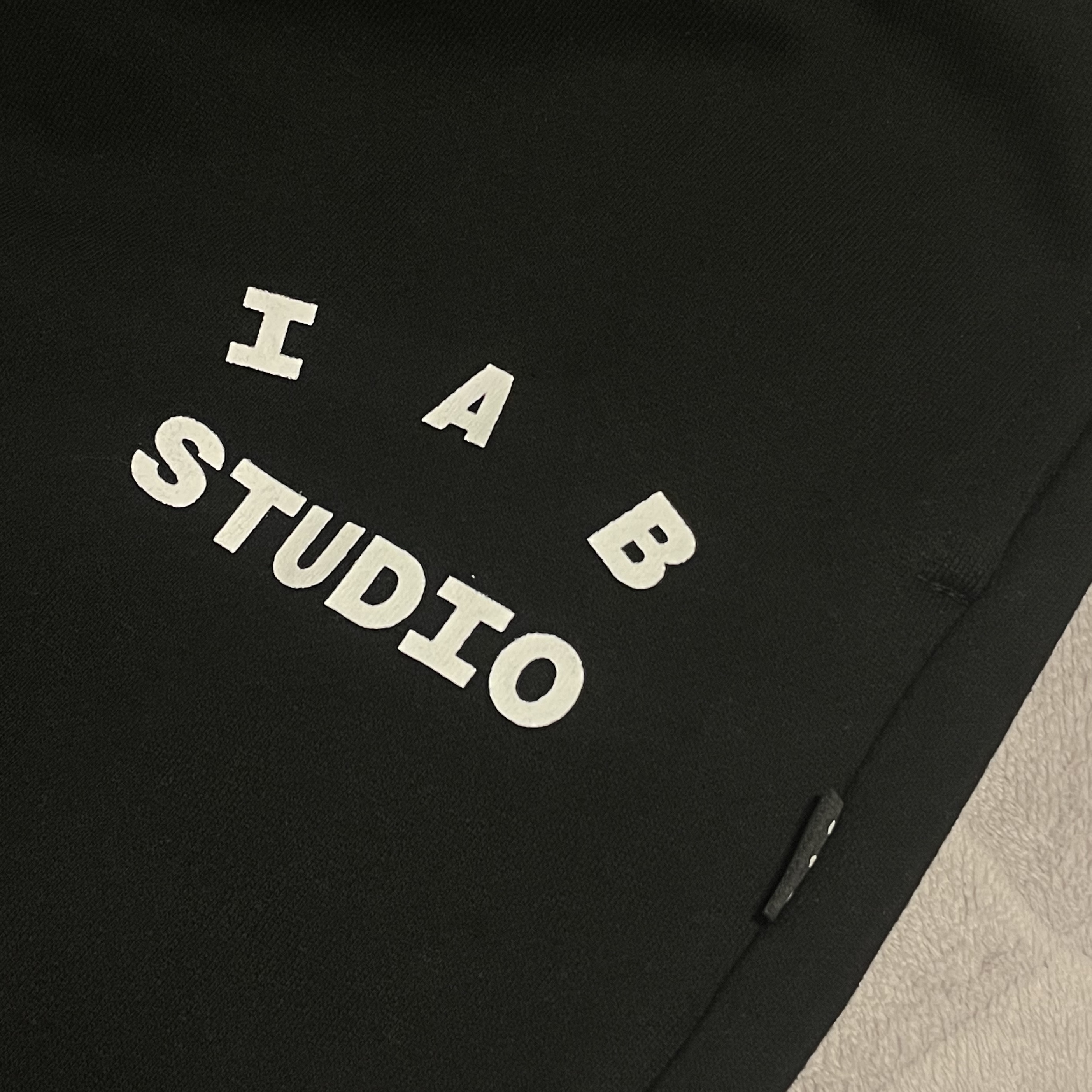 IAB Studio Sweatpants Black White - 23SS 착용 스타일