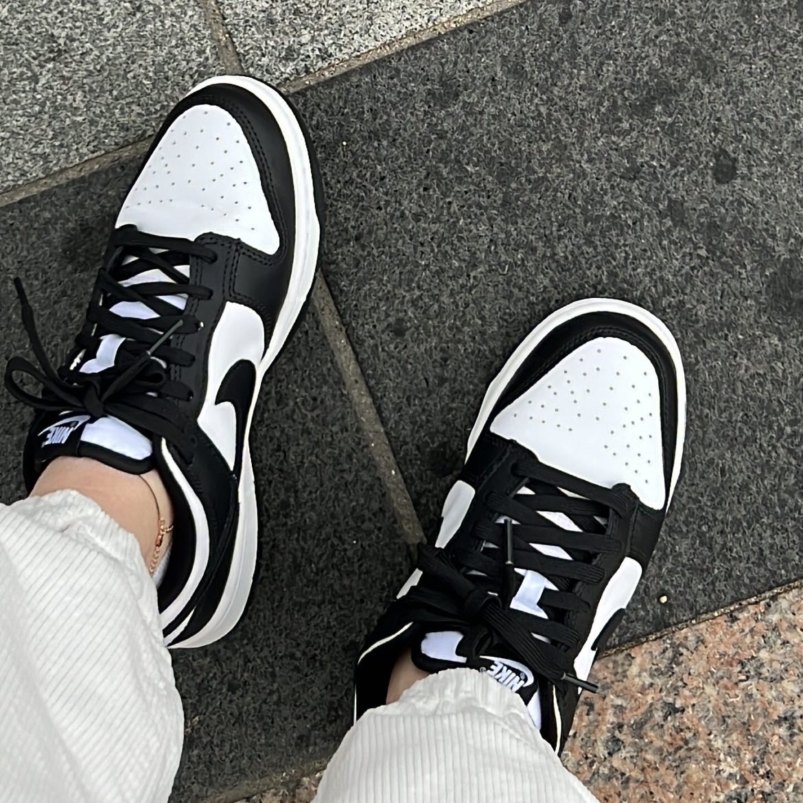 Nike Dunk Low Retro Black 착용 스타일