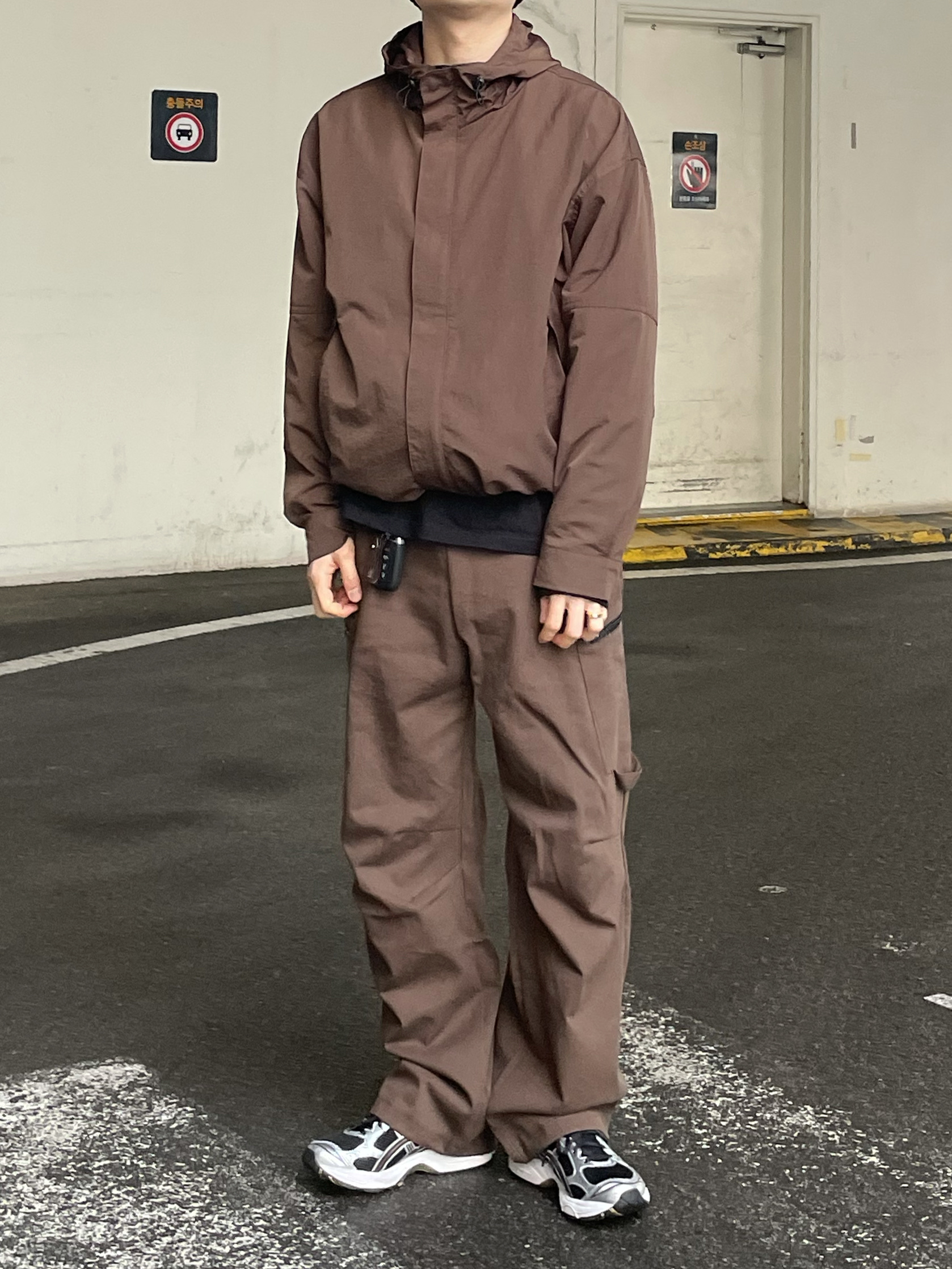 Asics Gel-Kayano 14 Black Coffee 착용 스타일 - 2