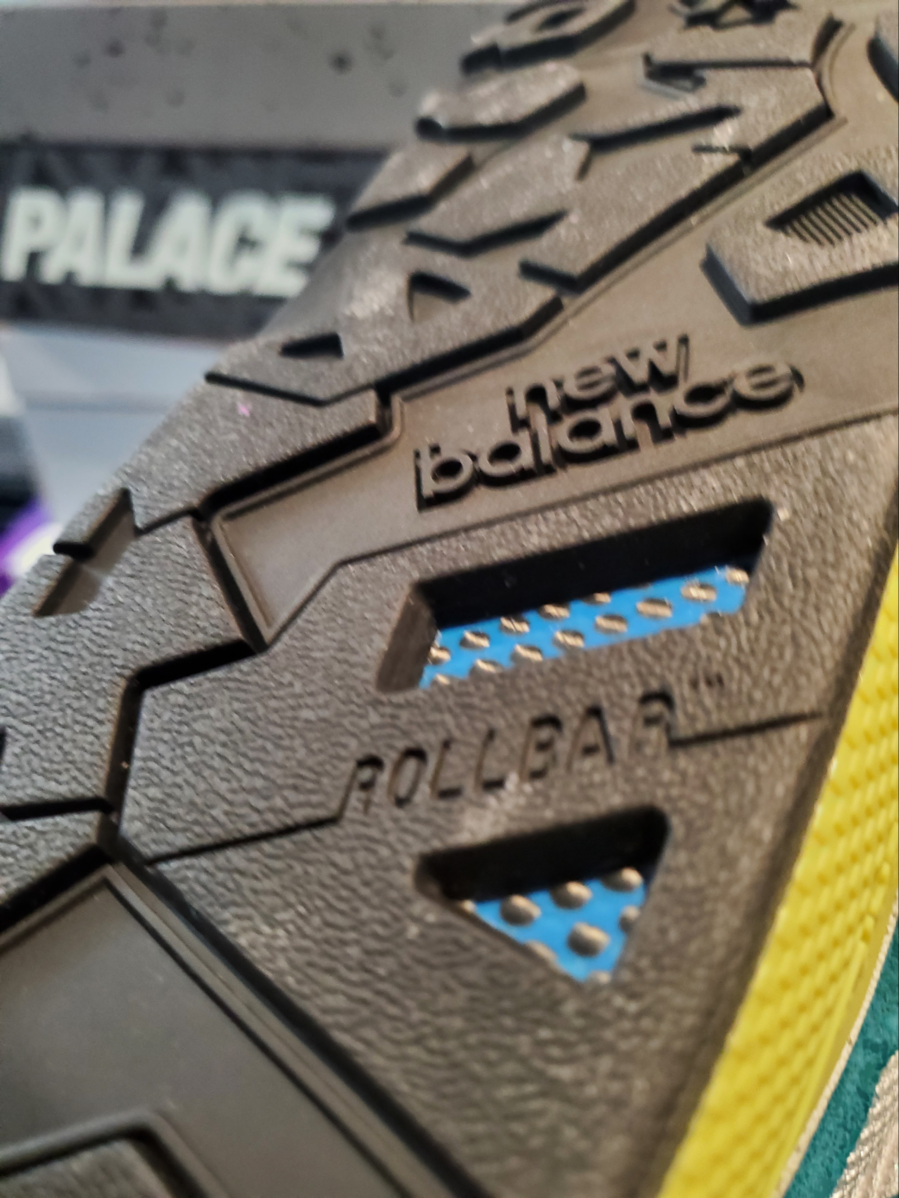New Balance x Palace MT580 Shaded Spruce Pansy 착용 스타일 - 2