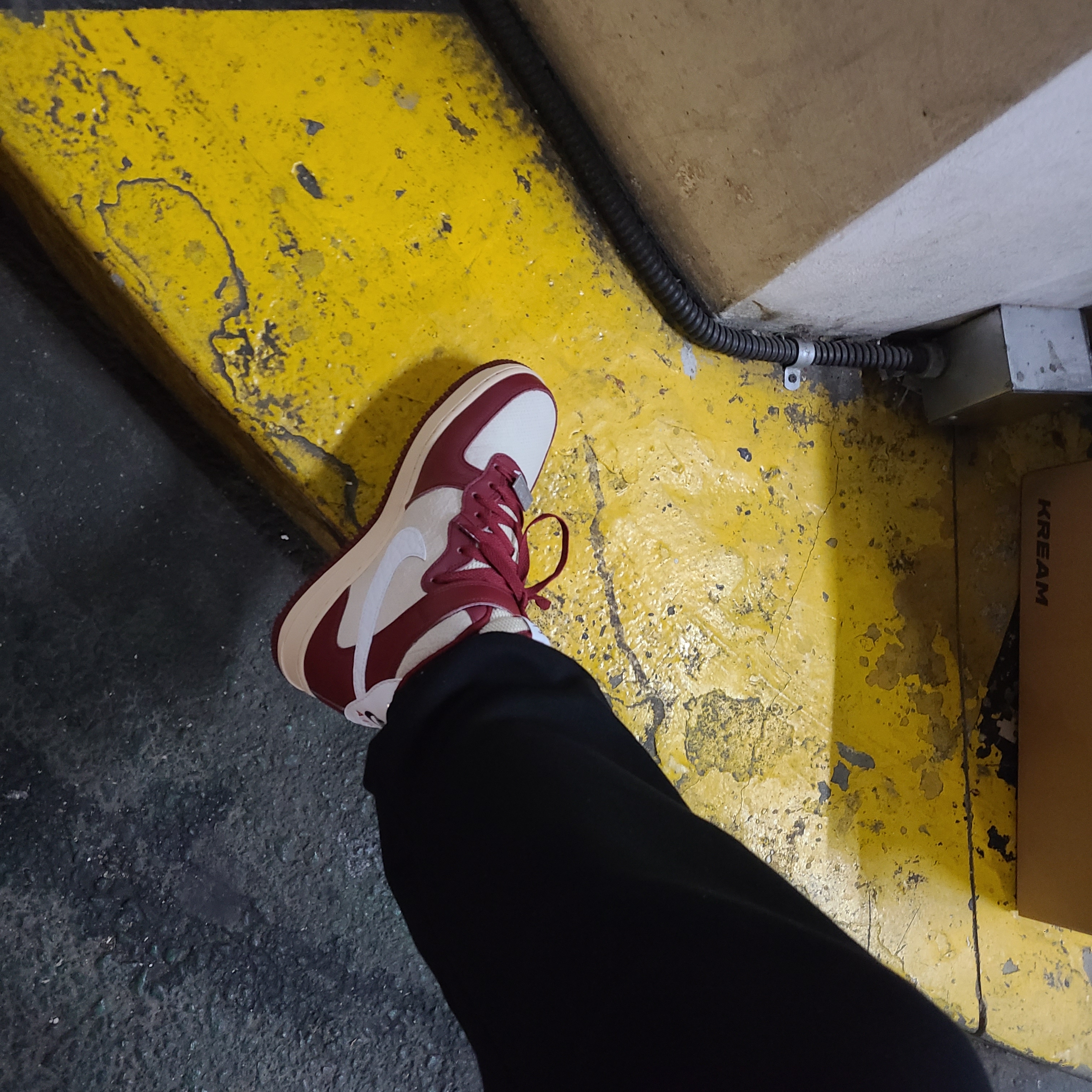 Nike Air Force 1 Mid London 착용 스타일 - 2