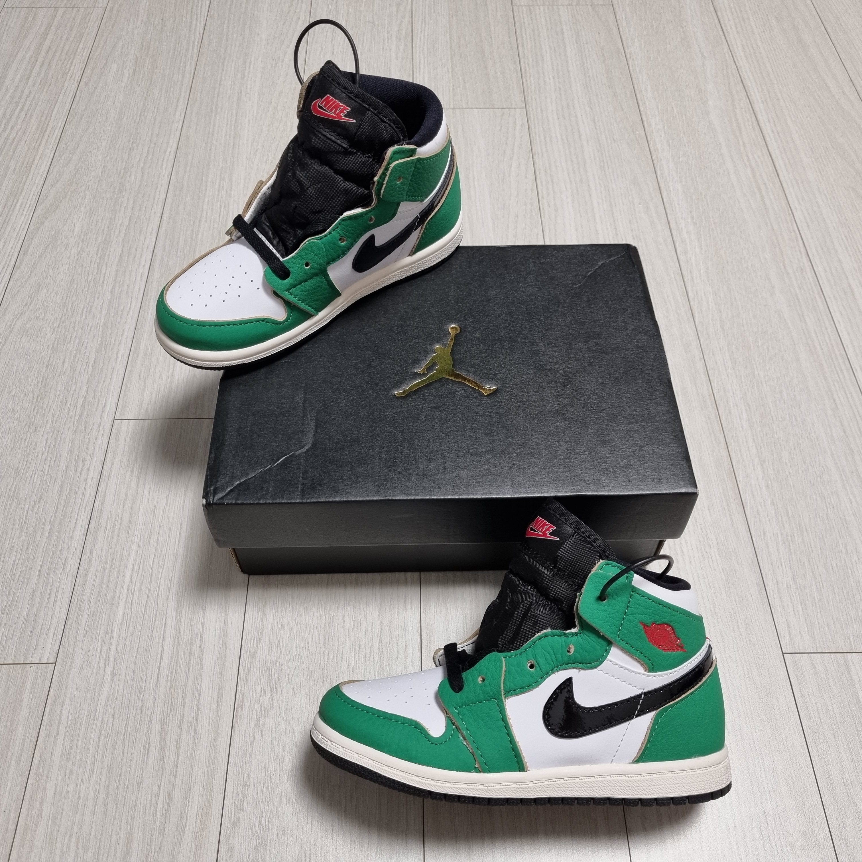 (TD) Jordan 1 Retro High OG Lucky Green 착용 스타일 - 1