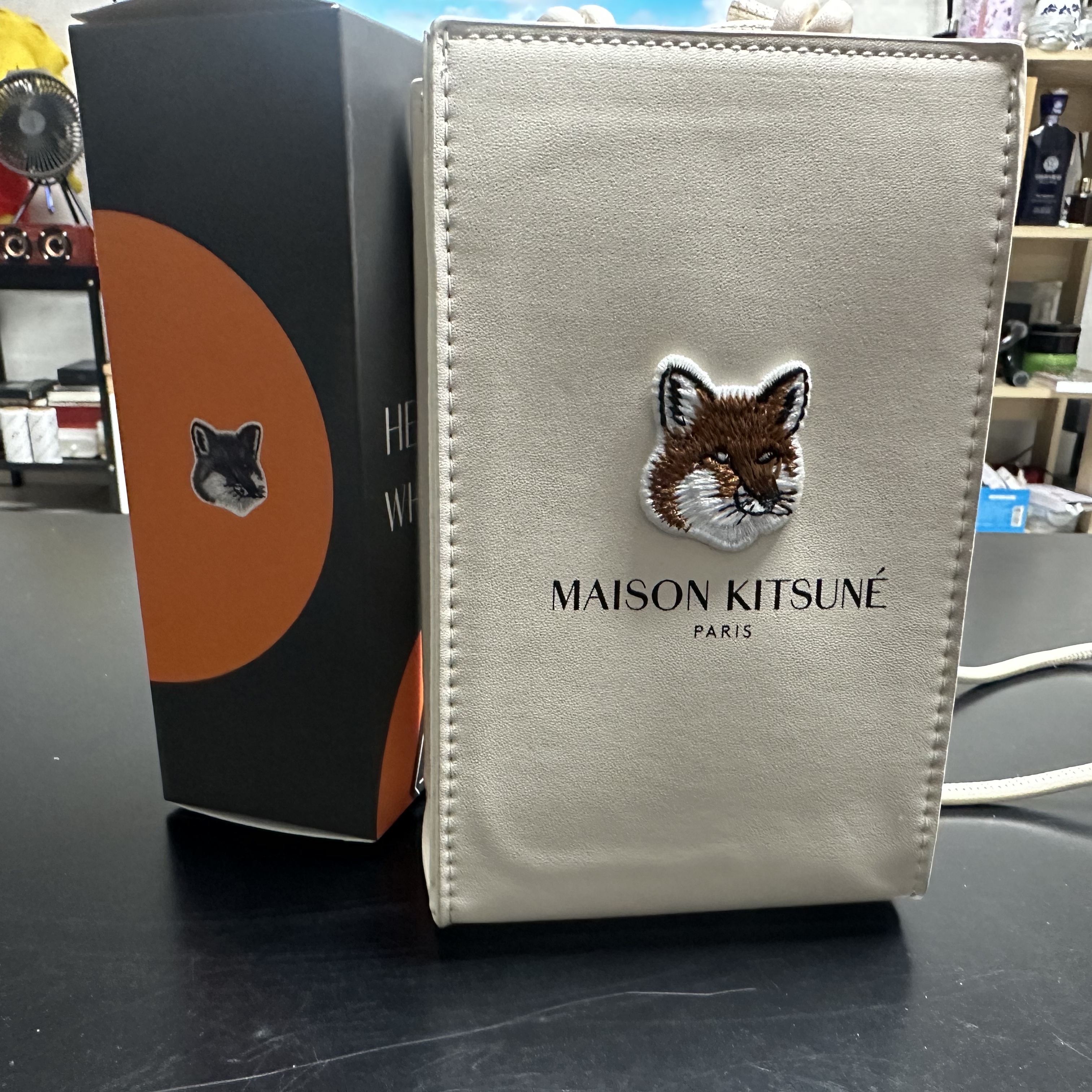 Maison Kitsune x Laneige Crossbody Bag 착용 스타일