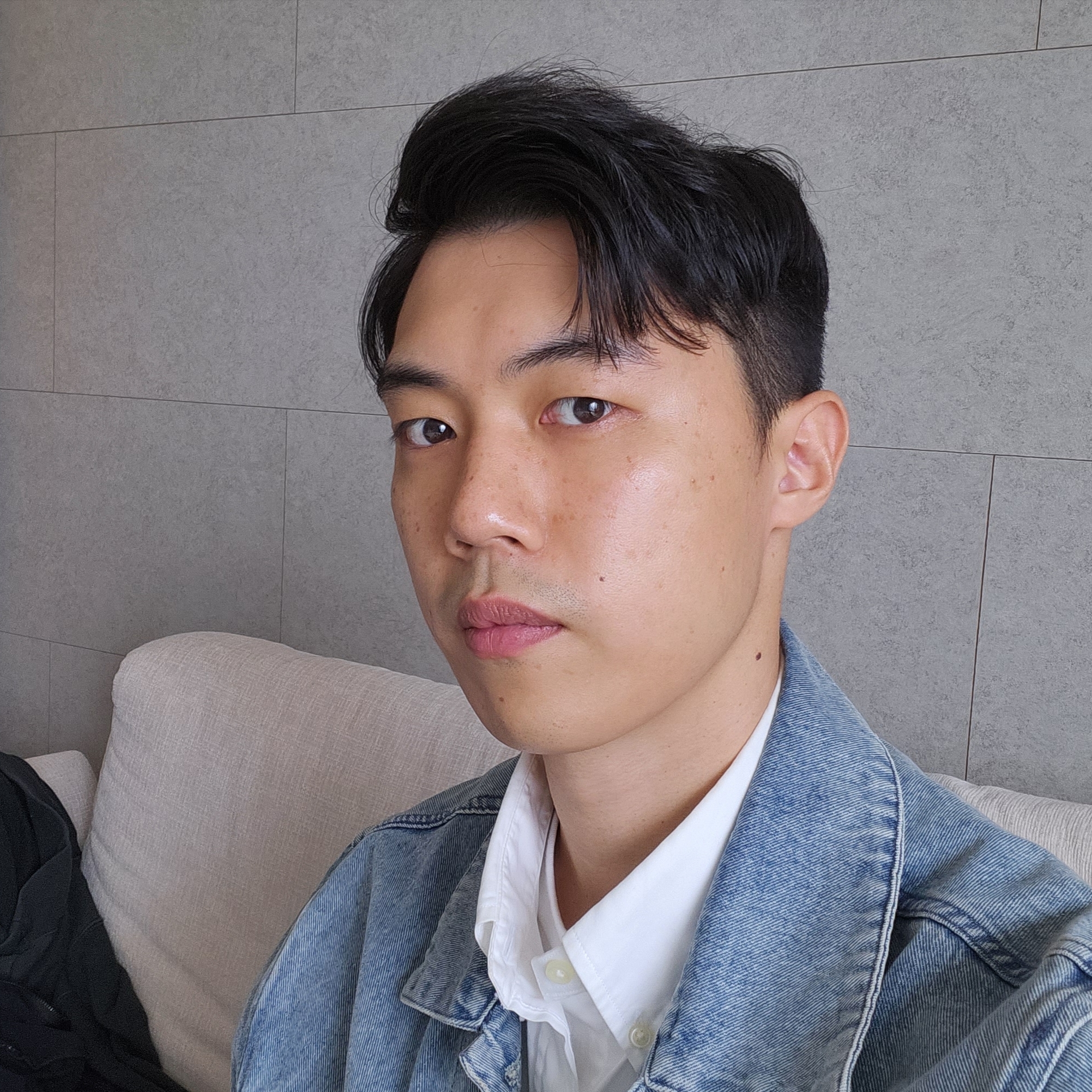 Supreme x Burberry Denim Trucker Jacket Washed Blue - 22SS 착용 스타일