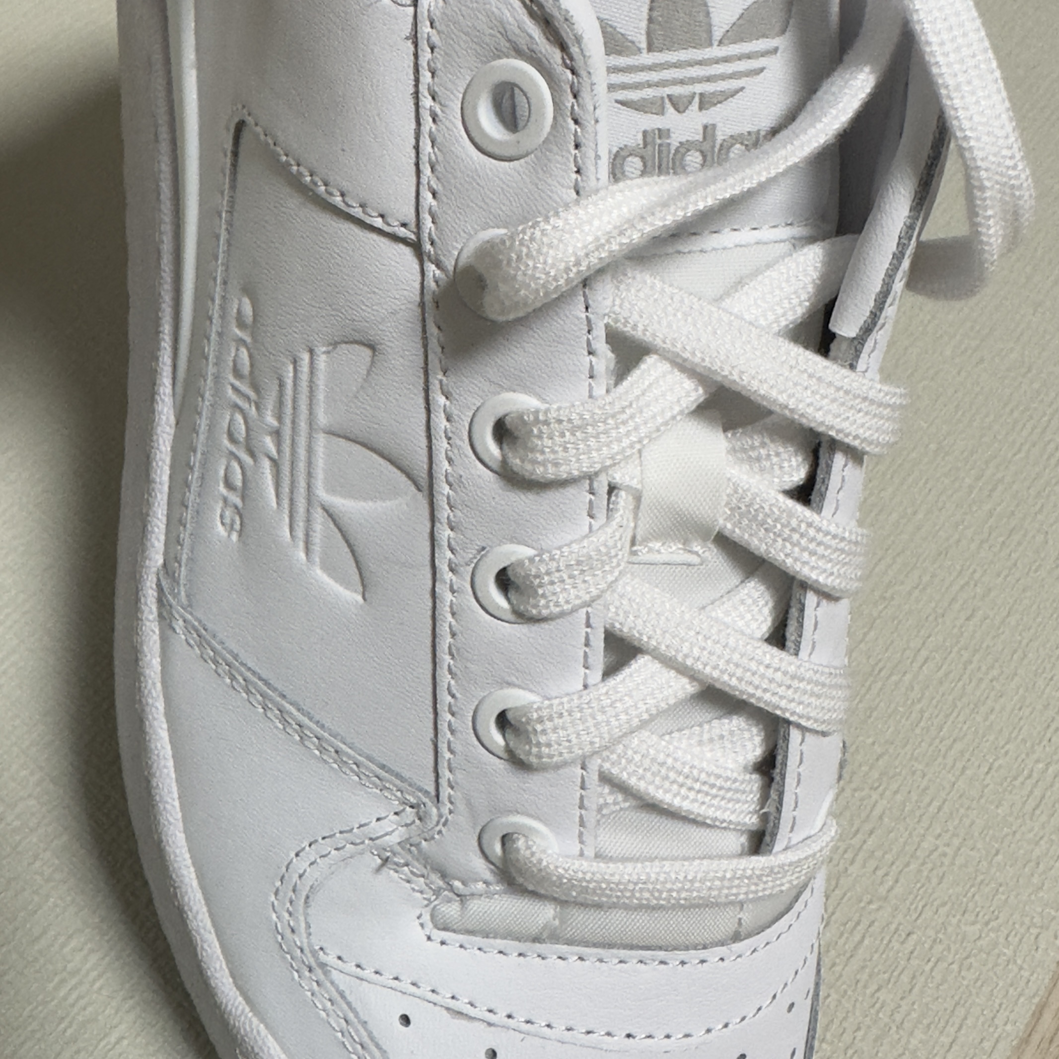 (W) Adidas Forum Bold Cloud White 착용 스타일