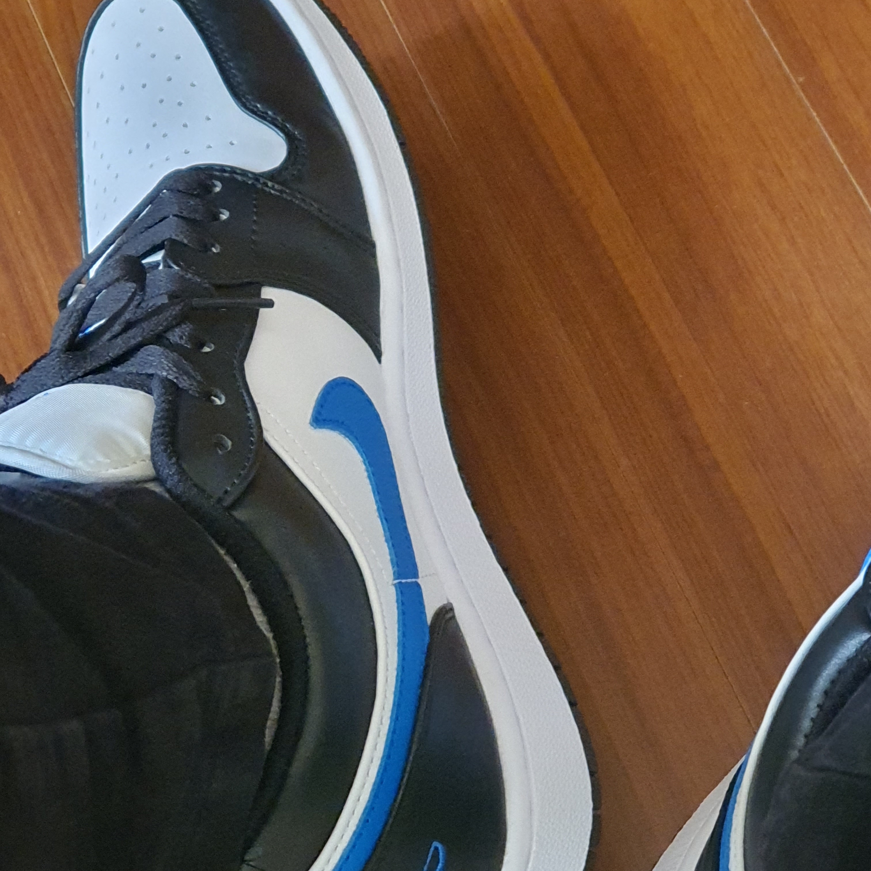(W) Jordan 1 Low Black University Blue 착용 스타일
