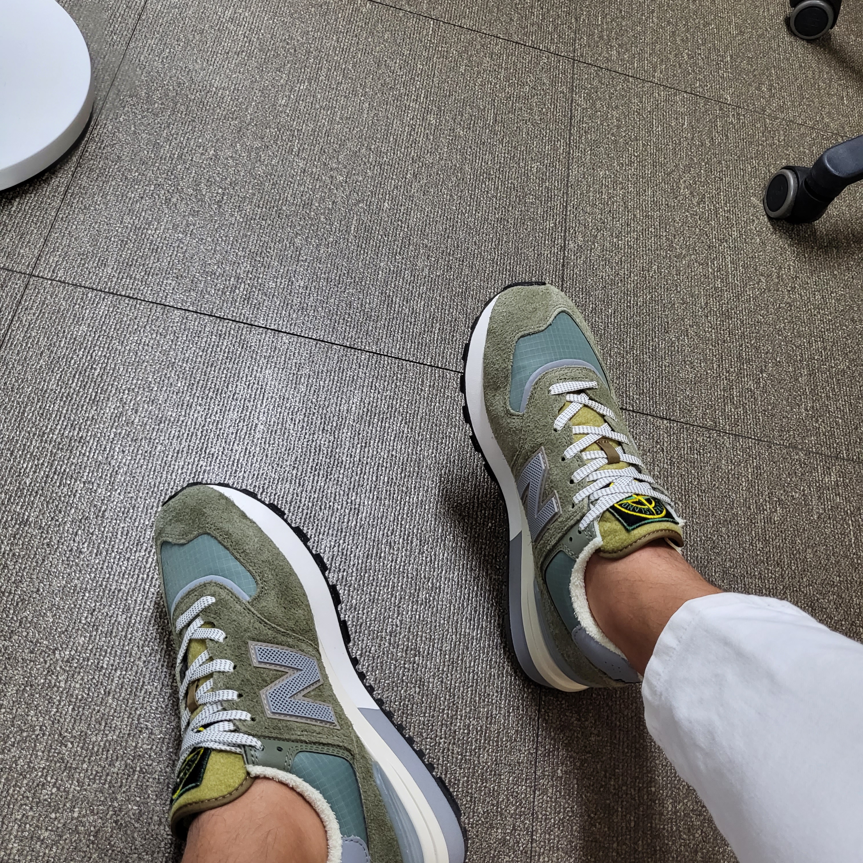 New Balance x Stone Island 574 Legacy Green 착용 스타일
