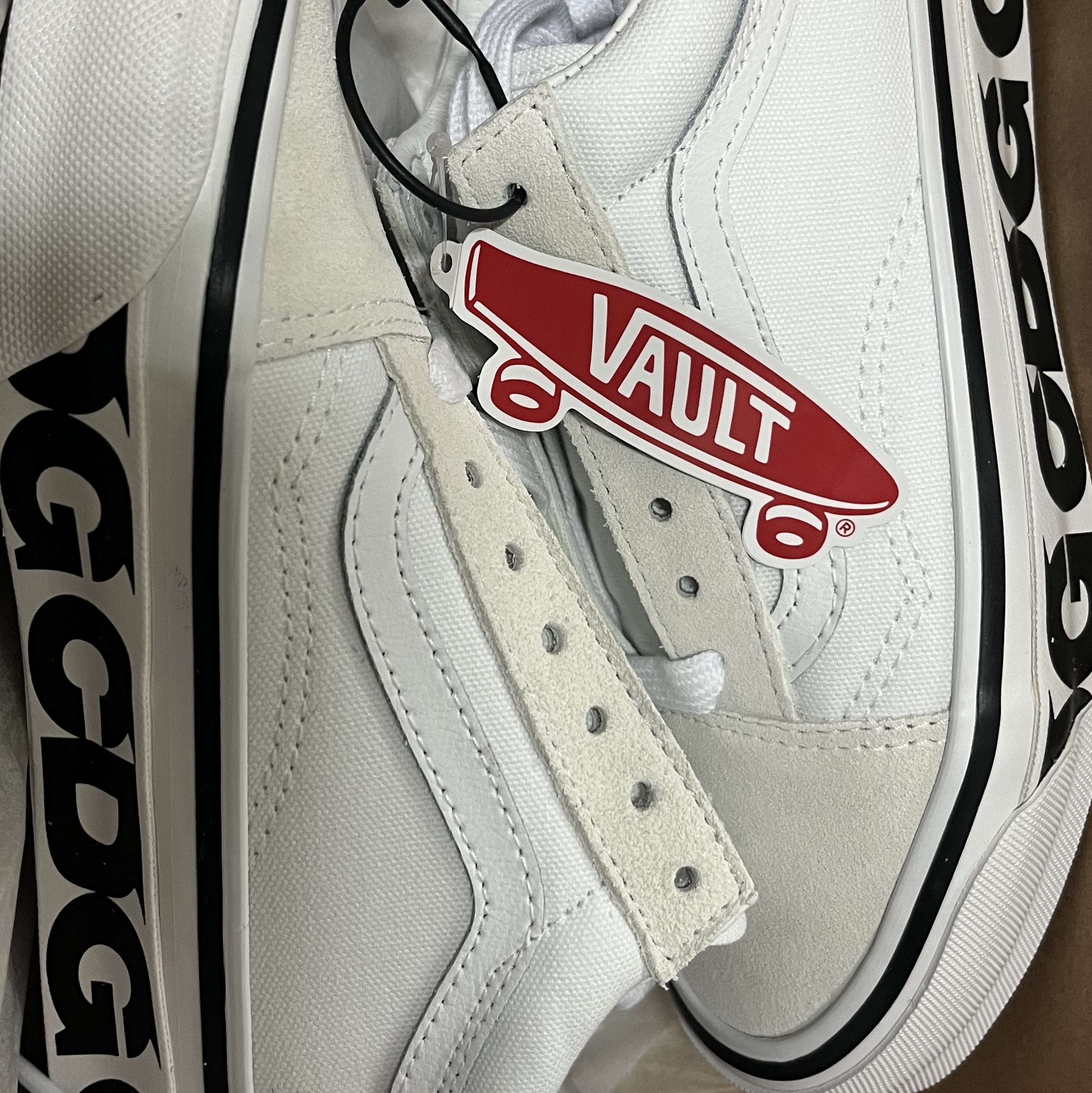 Vans Vault x CDG Old Skool LX White 착용 스타일