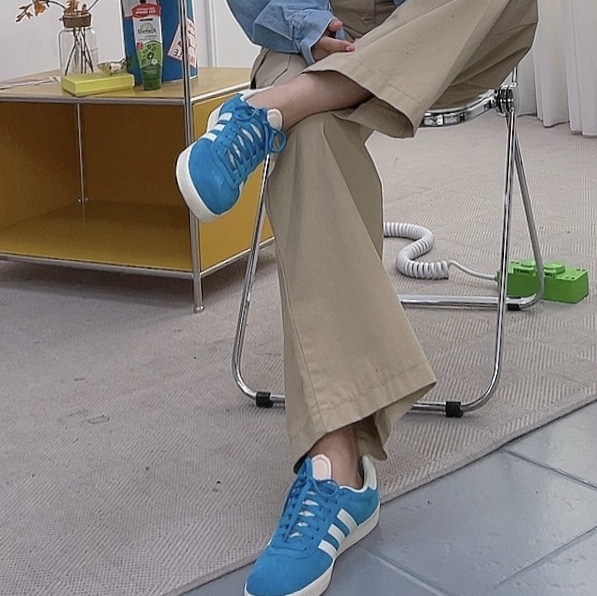 Adidas Gazelle Bold Aqua Off White 착용 스타일 - 5