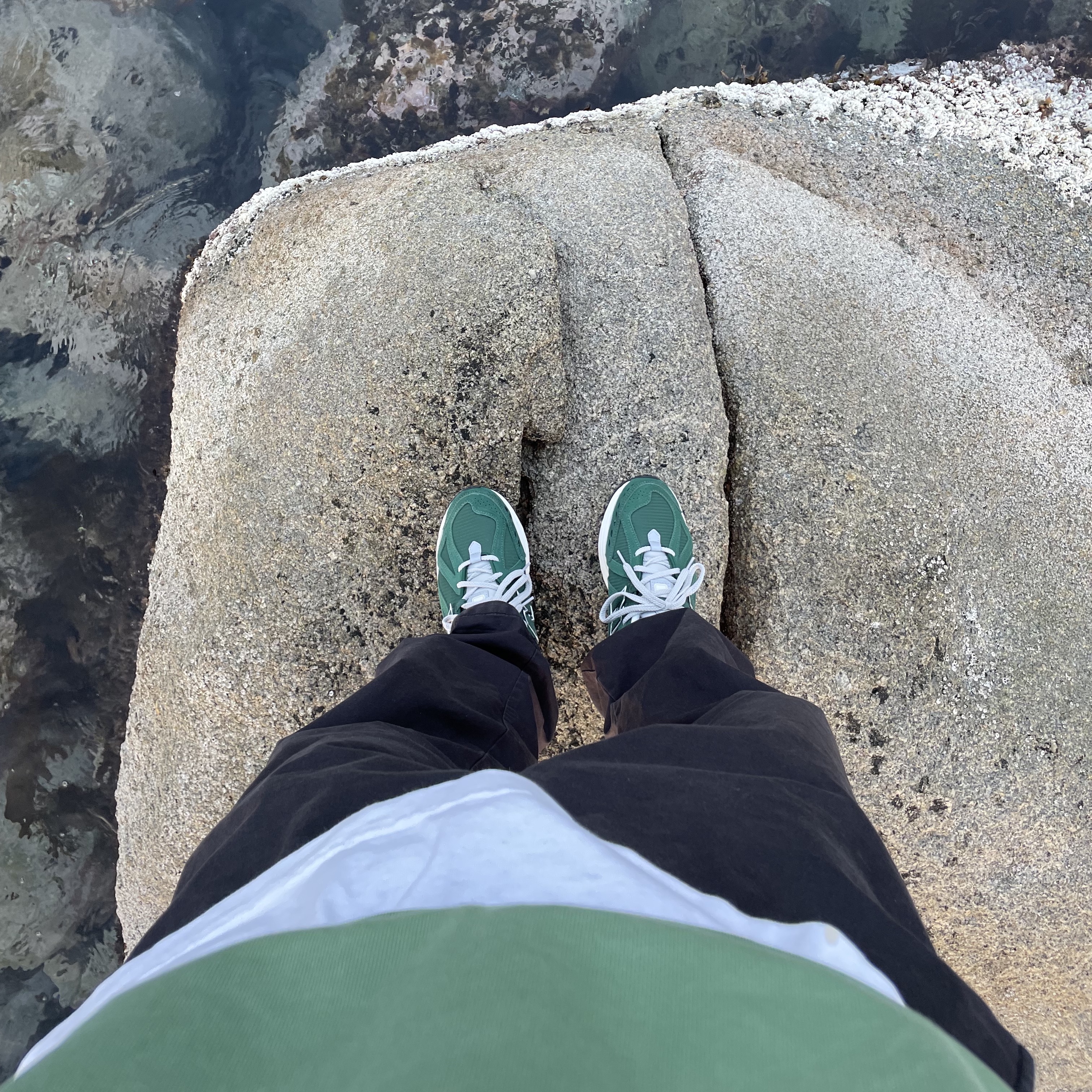 New Balance 1906R Nightwatch Green 착용 스타일