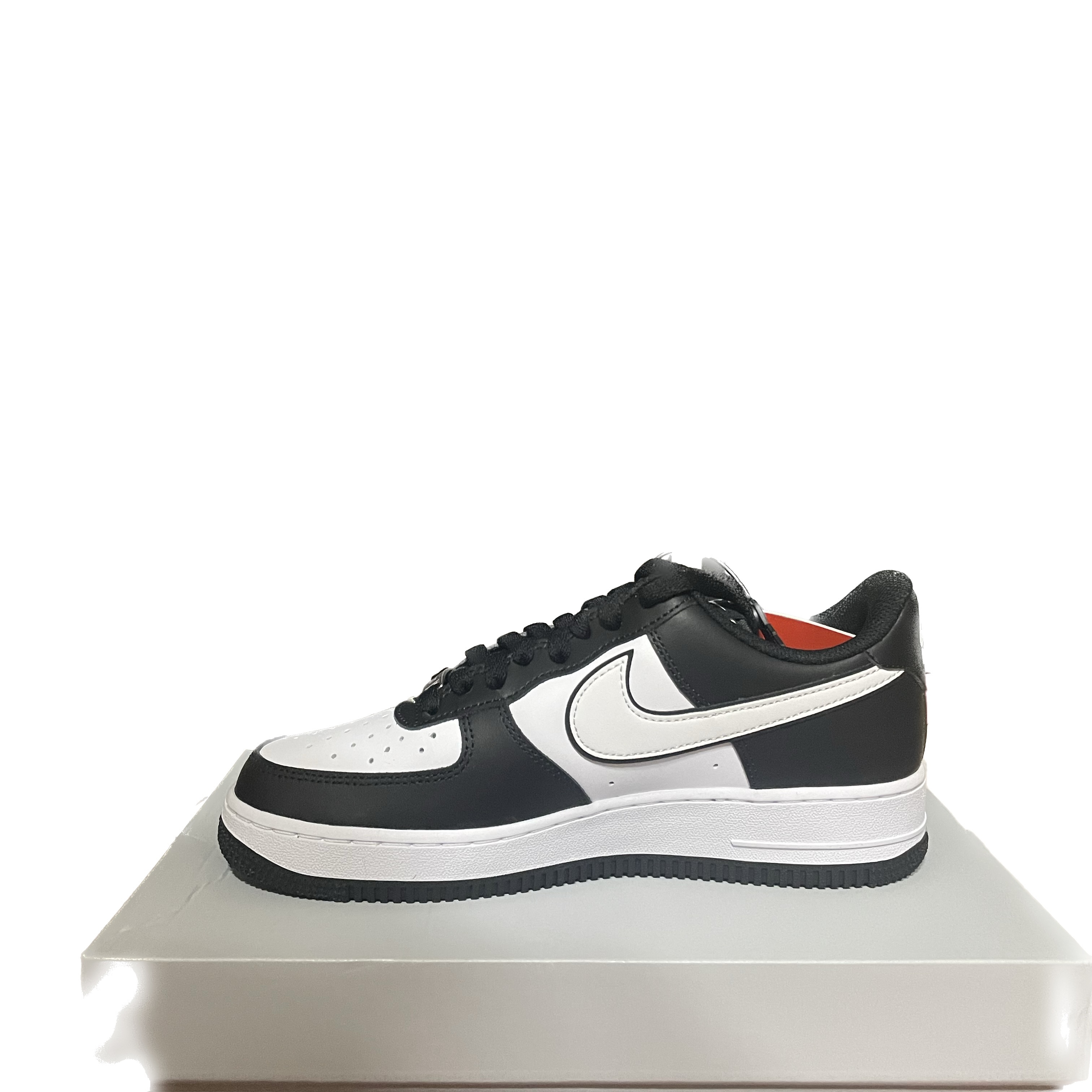Nike Air Force 1 '07 Black White 착용 스타일