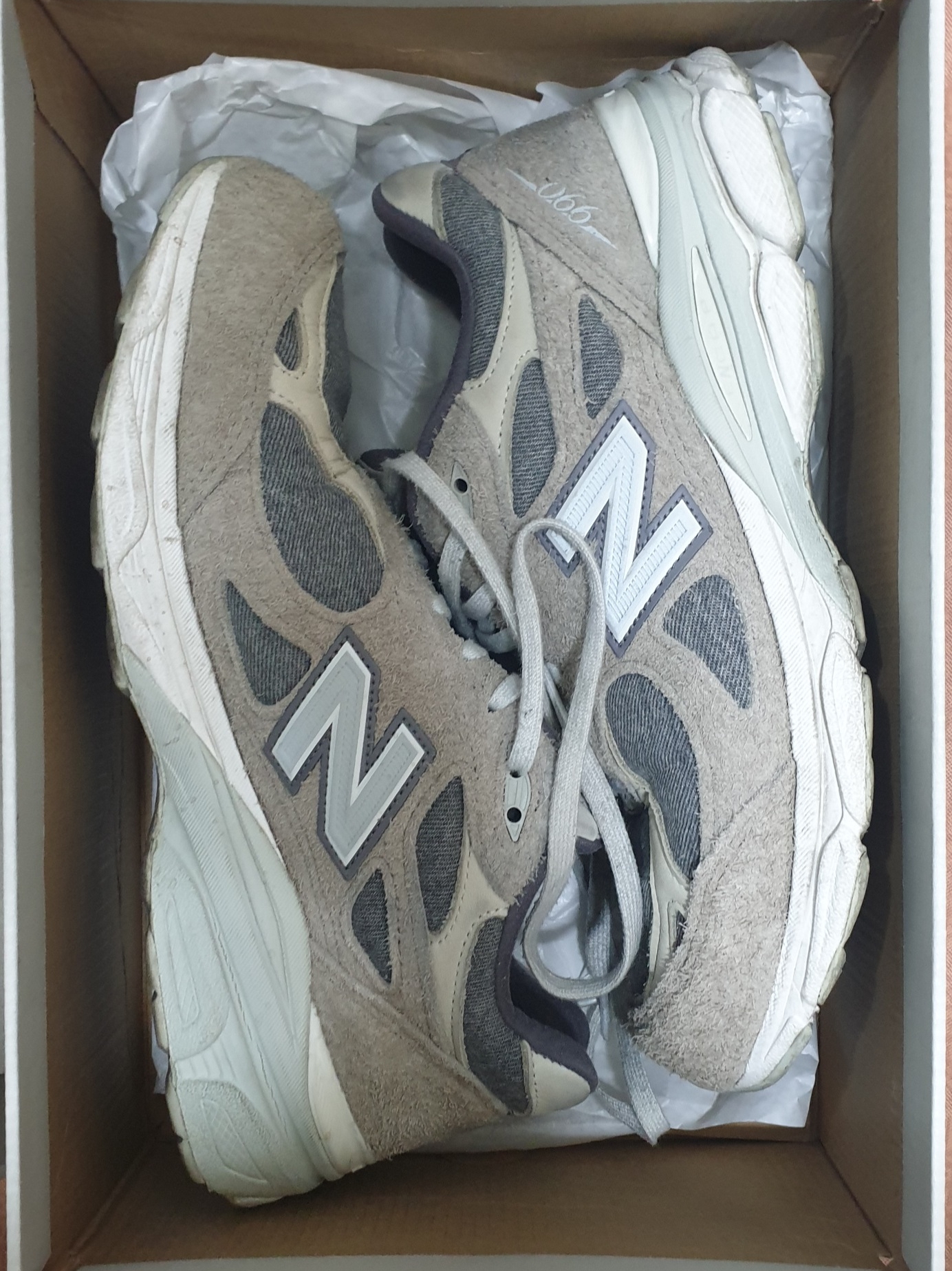 New Balance x Levi's 990v3 Grey (Levi's Tag) 착용 스타일