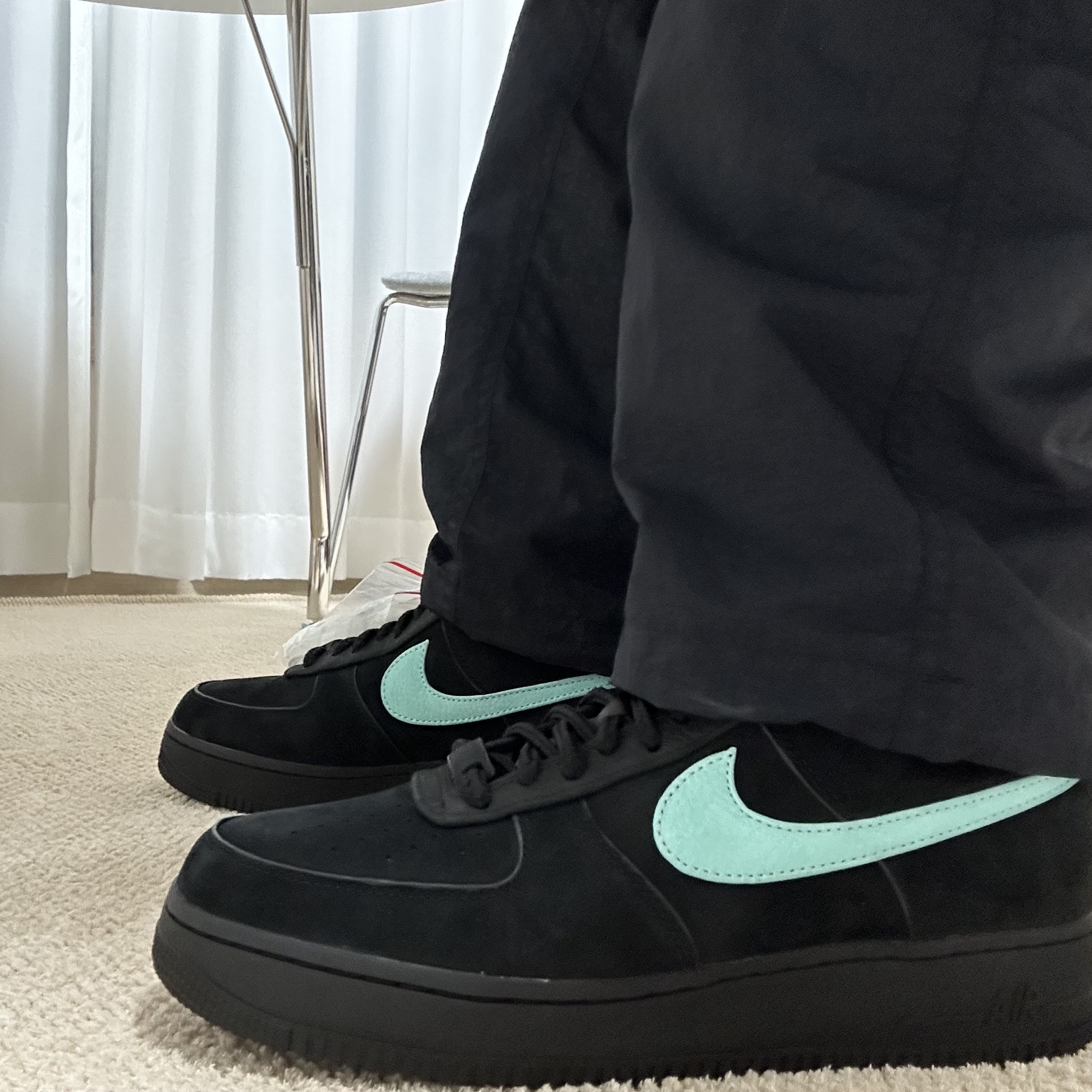 Nike x Tiffany & Co. Air Force 1 Low SP 1837 착용 스타일 - 1