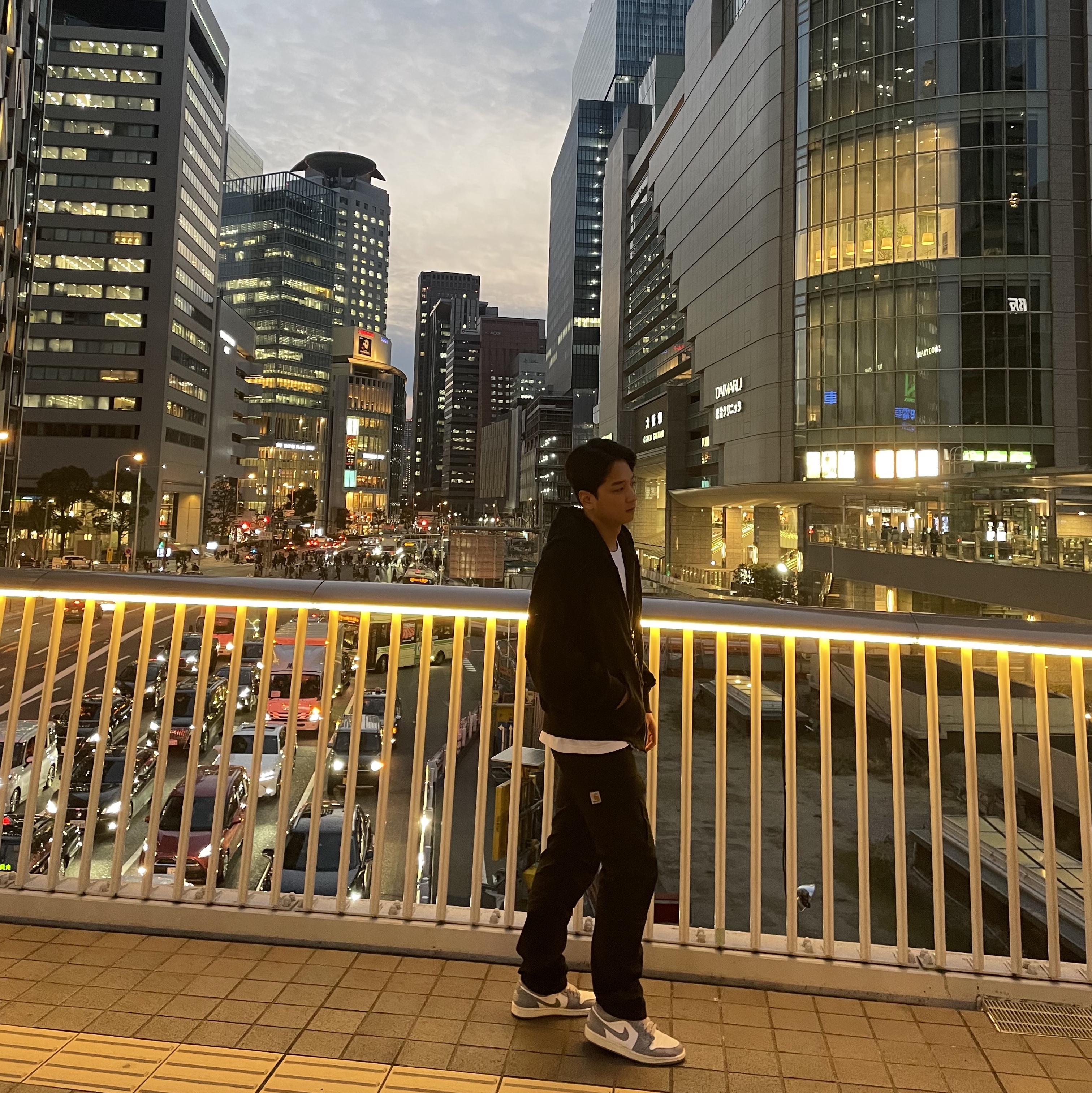 Undermycar Otter Oversized Damage-Washed Hood Zip-Up Sepia - 22FW, Jordan 1 Low Stealth and White 착용 스타일