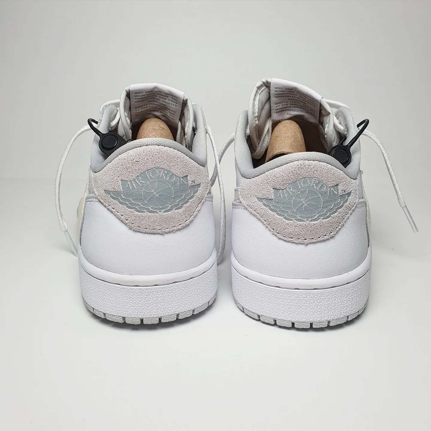 Jordan 1 Low OG Neutral Grey 착용 스타일 - 5