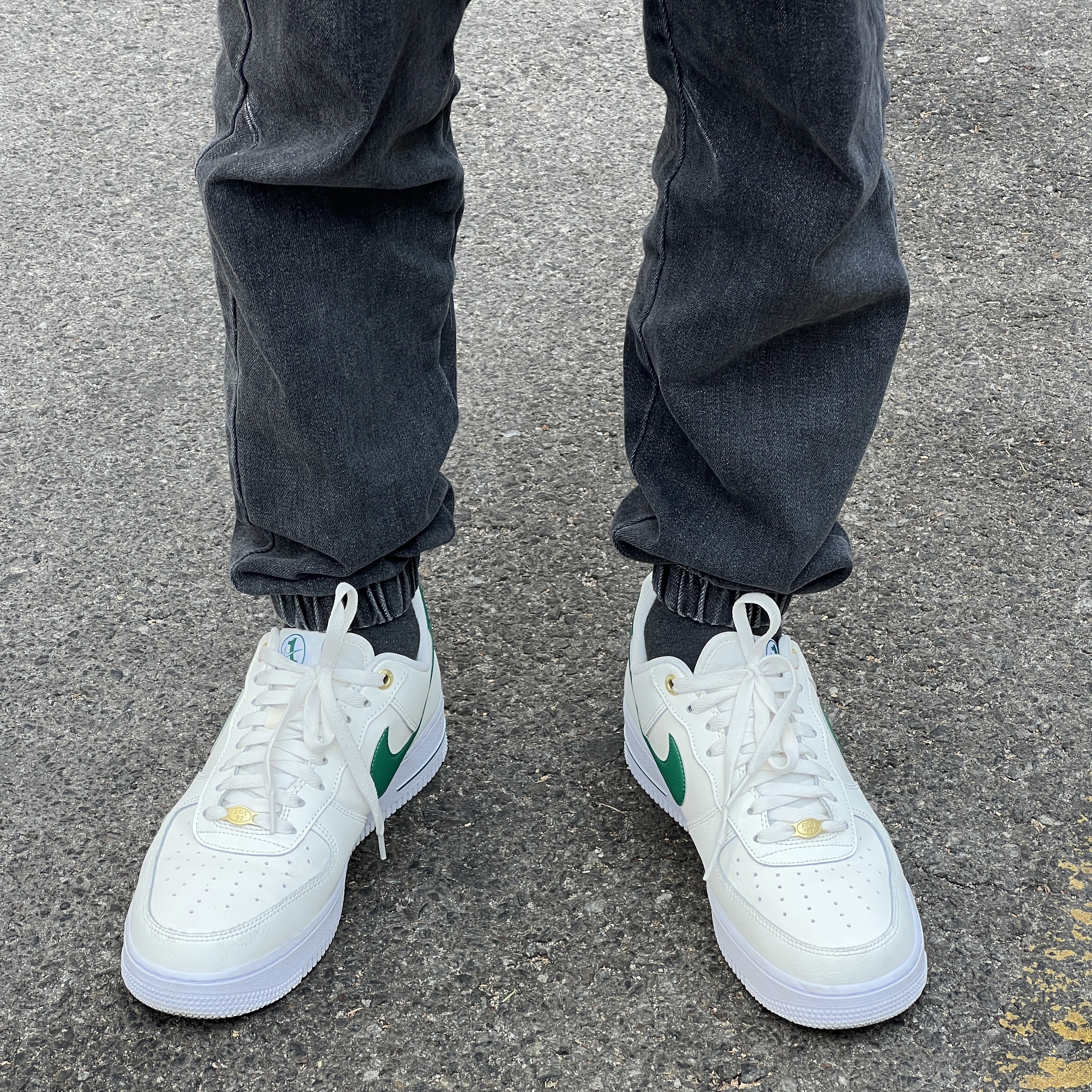 Nike Air Force 1 '07 LV8 40th Anniversary Join Forces Sail Malachite 착용 스타일 - 2