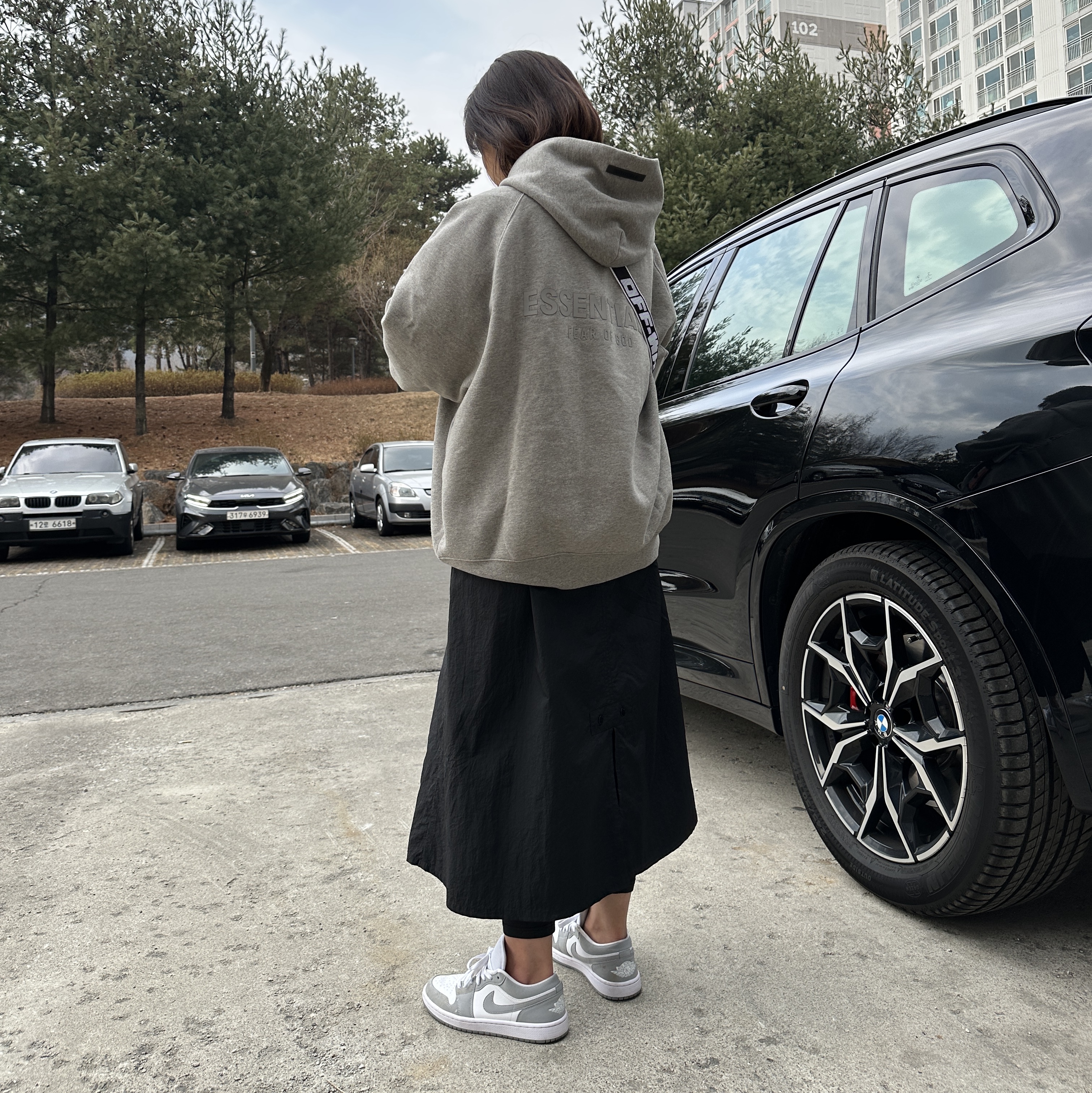 (W) Jordan 1 Low White Wolf Grey, Essentials Pull-Over Hoodie Heather Oatmeal - 21SS 착용 스타일