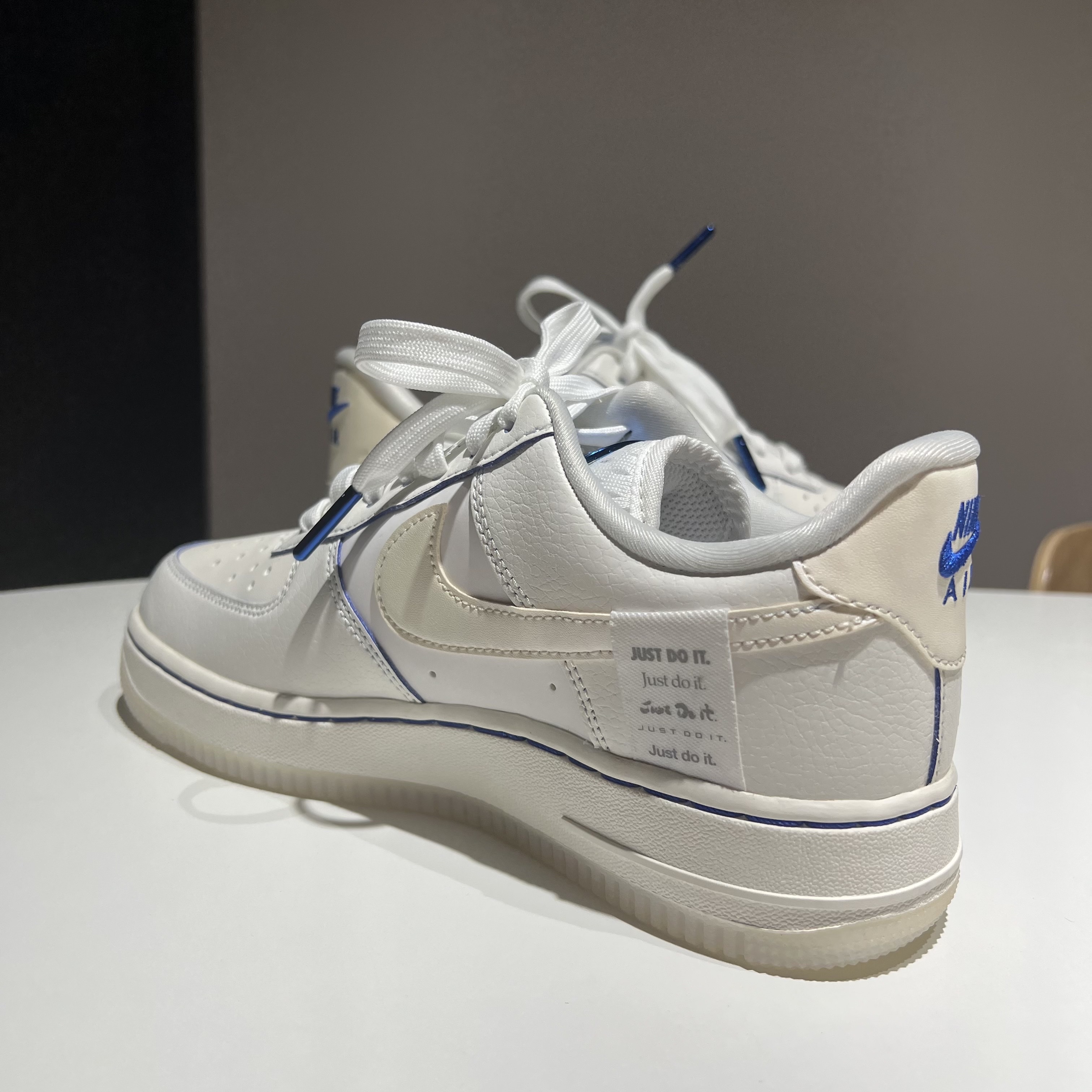 (W) Nike Air Force 1 '07 LX Game Royal Sail 착용 스타일 - 3