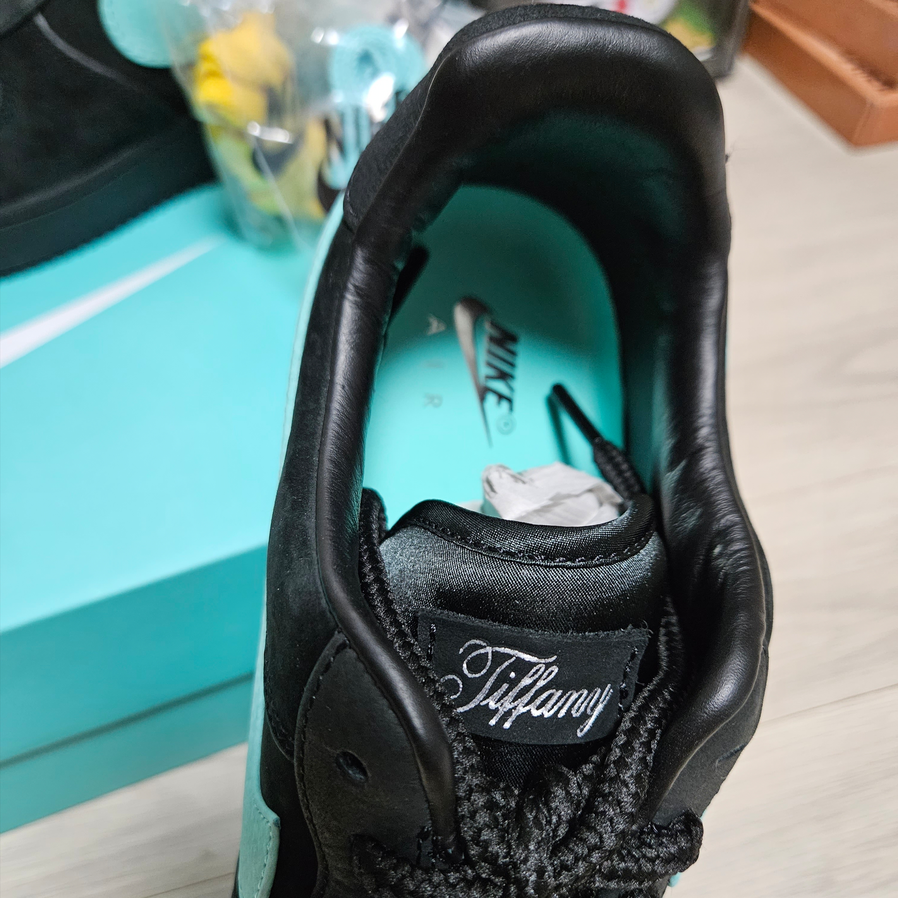 Nike x Tiffany & Co. Air Force 1 Low SP 1837 착용 스타일 - 2