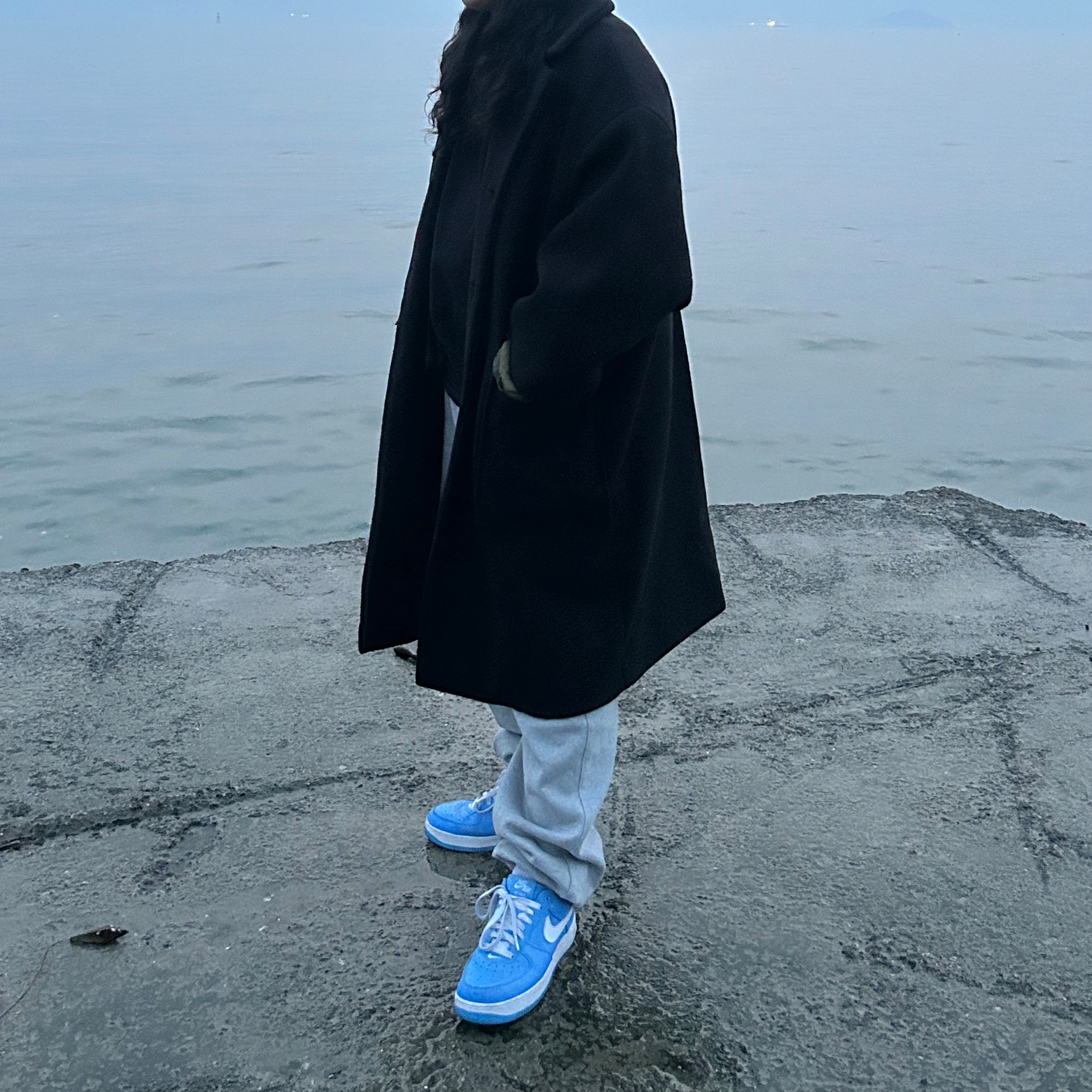 Nike Air Force 1 Low Retro Color of the Month University Blue 착용 스타일