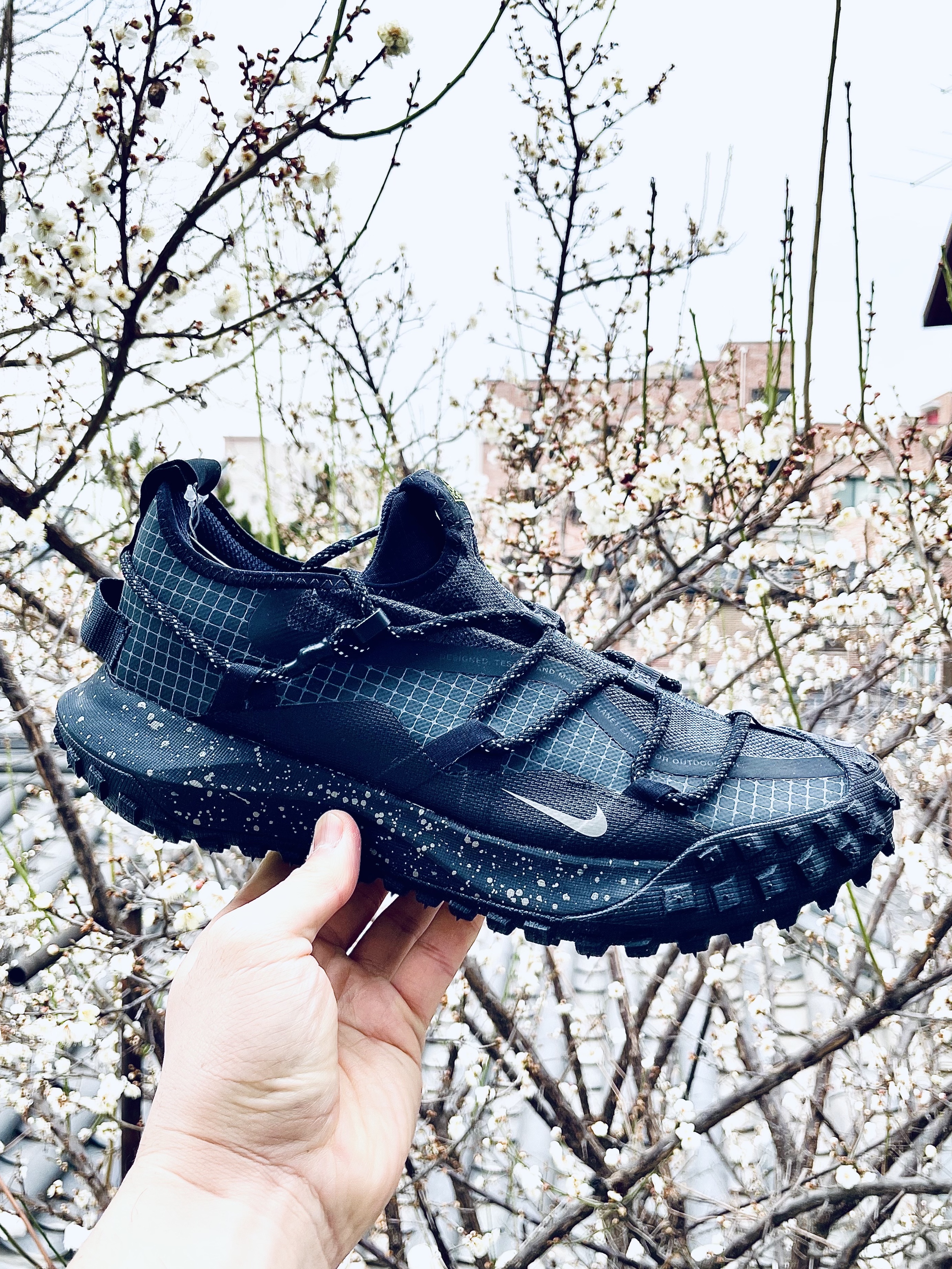 Nike ACG Mountain Fly Low Gore-Tex SE Dark Smoke Grey 착용 스타일
