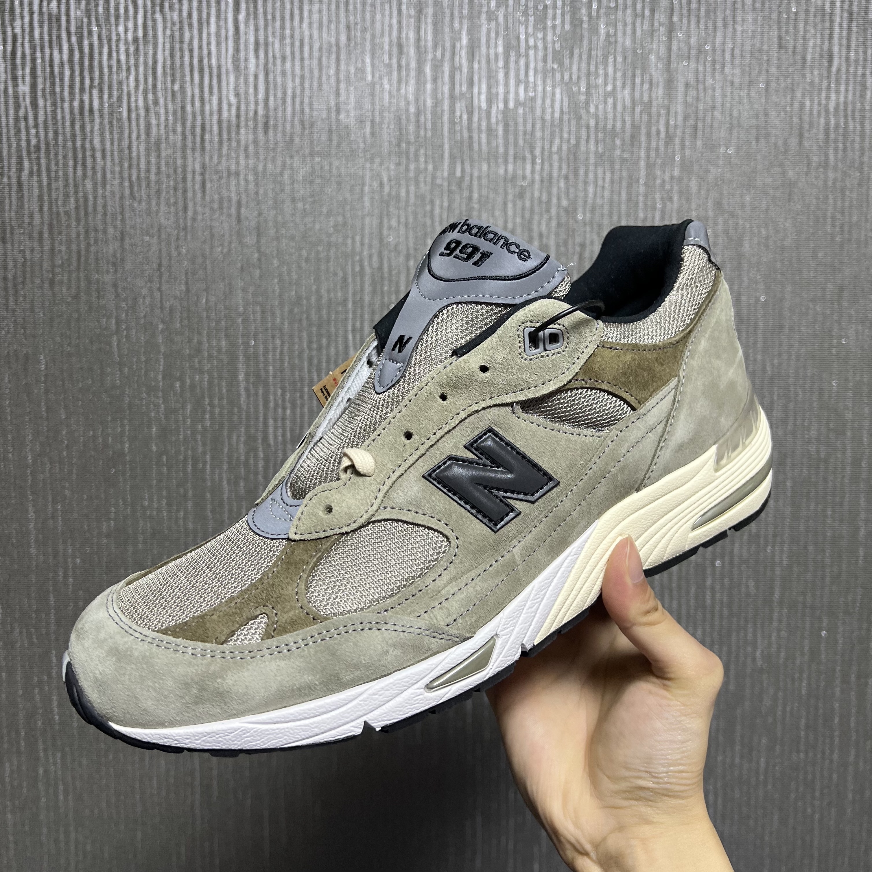 New Balance x JJJJound 991 Made in UK Grey 착용 스타일