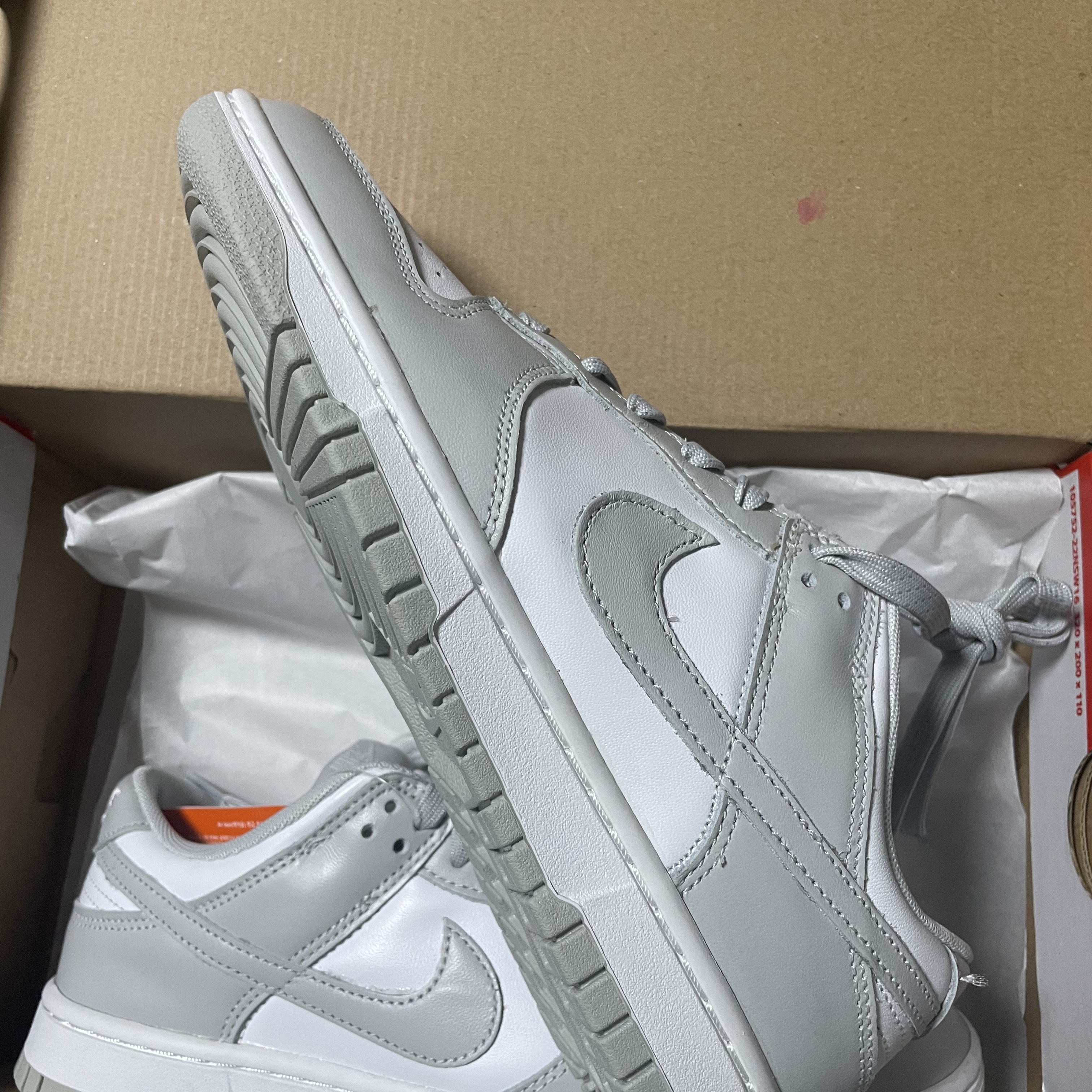Nike Dunk Low Retro Grey Fog 착용 스타일