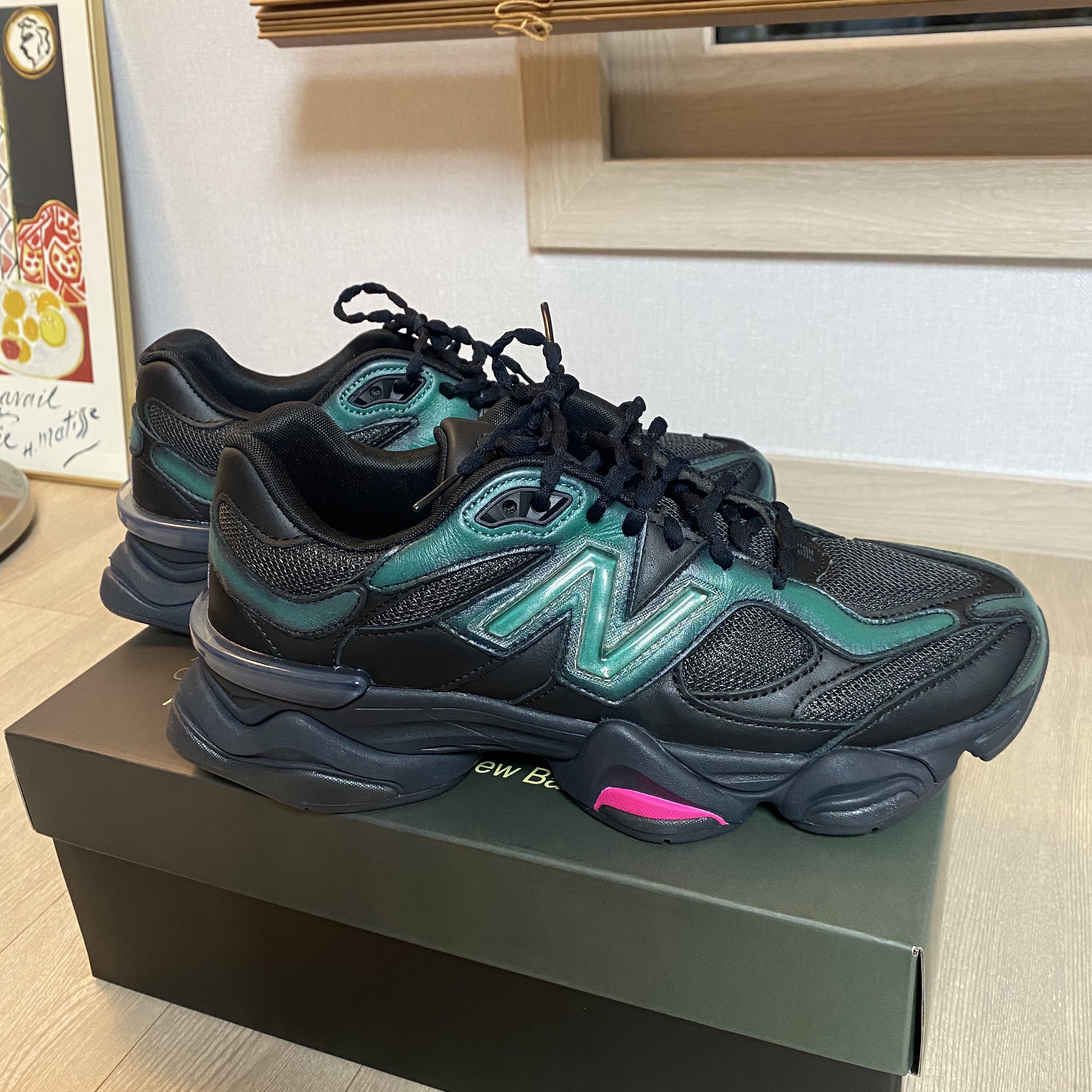 New Balance x Mowalola 9060 Burglarwear Teal 착용 스타일 - 1