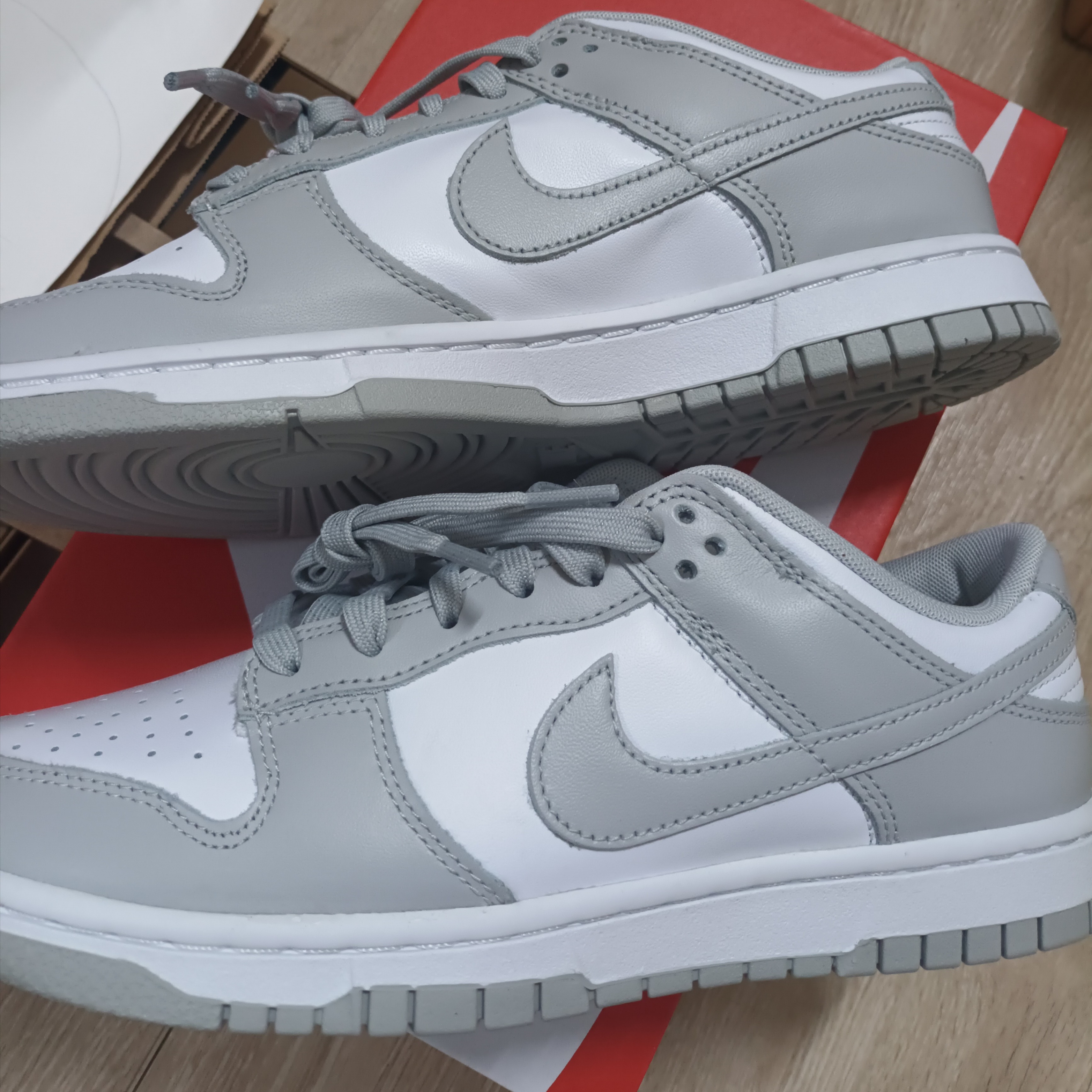 Nike Dunk Low Retro Grey Fog 착용 스타일