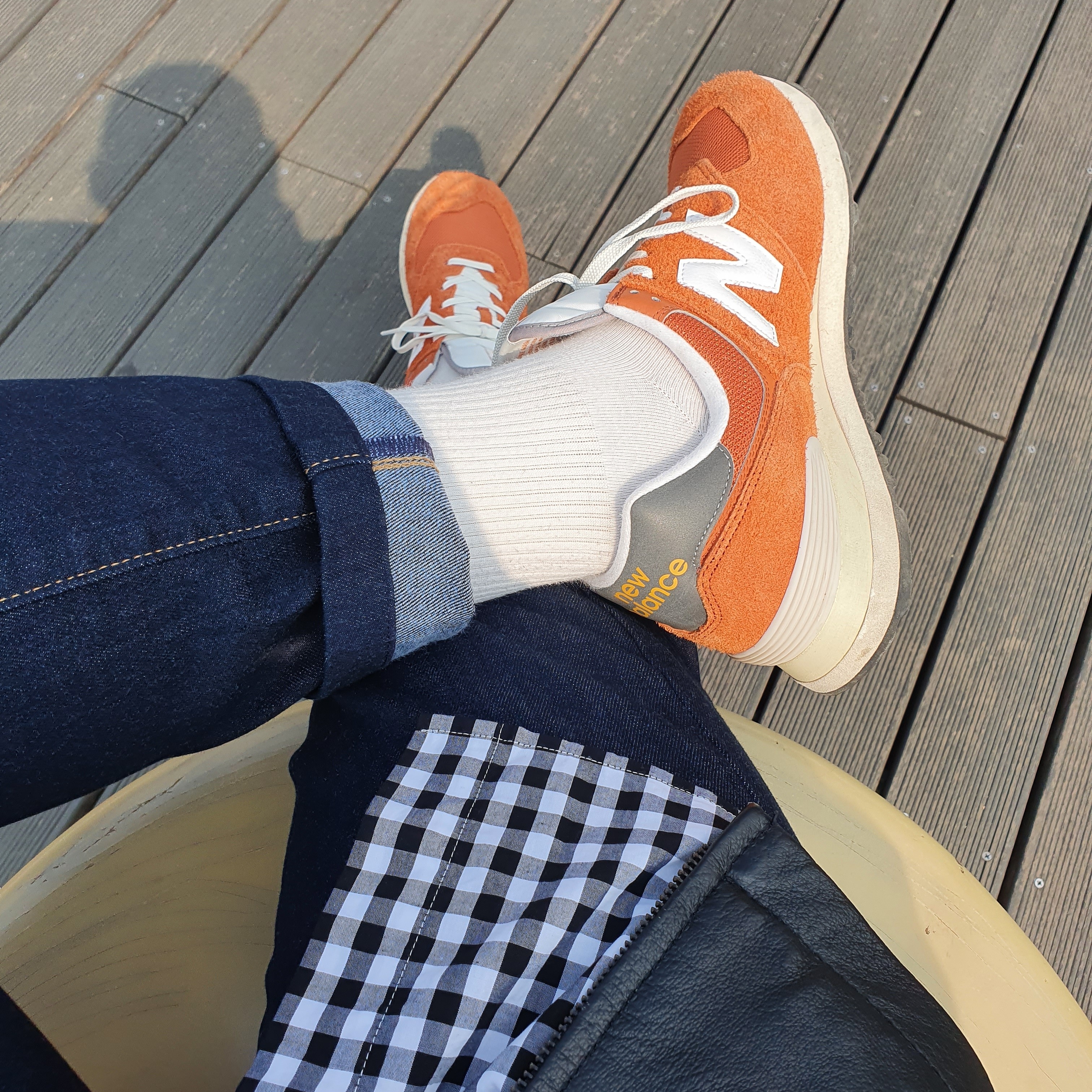 New Balance 574 Heritage Orange Burst White 착용 스타일 - 1
