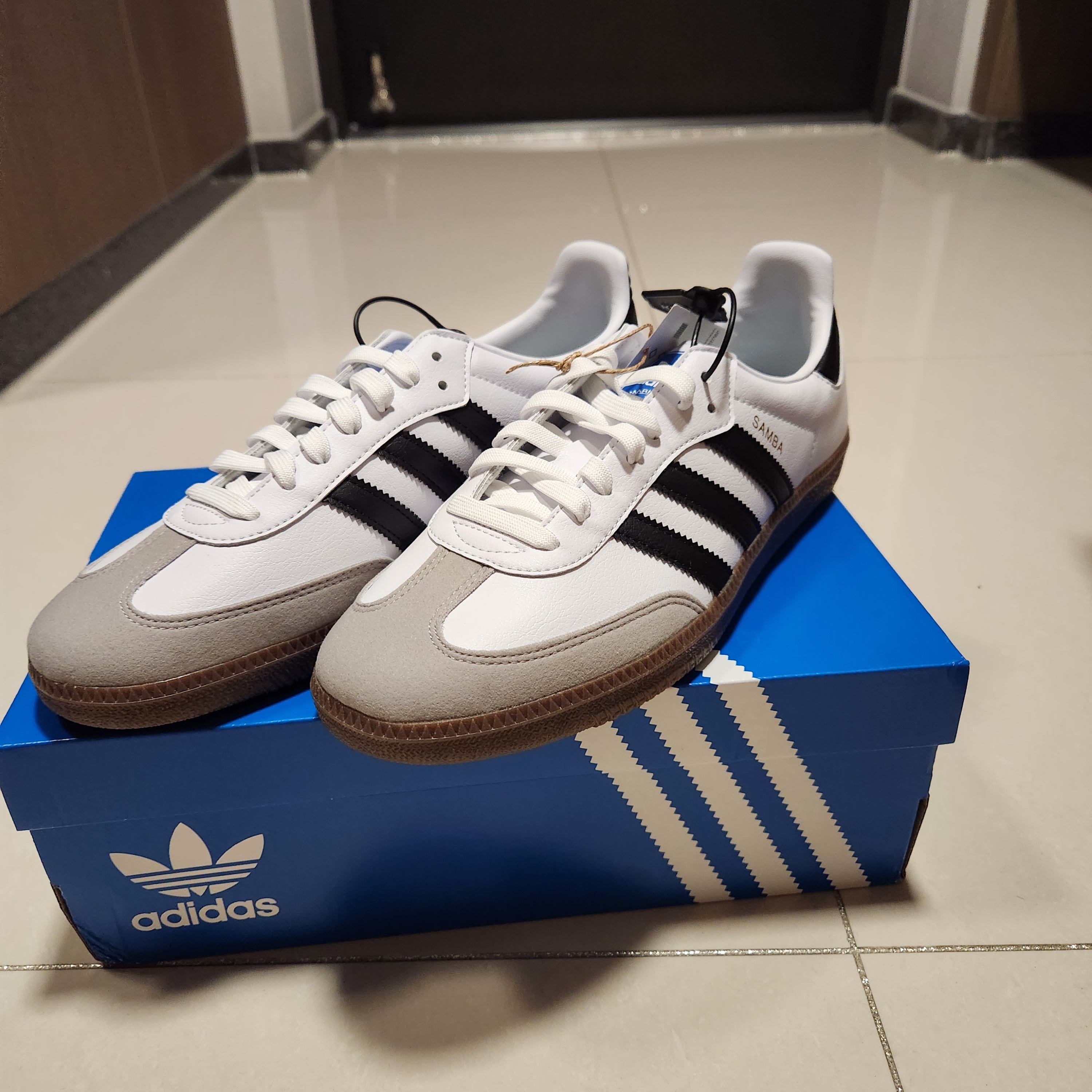 Adidas Samba Vegan White Black 착용 스타일